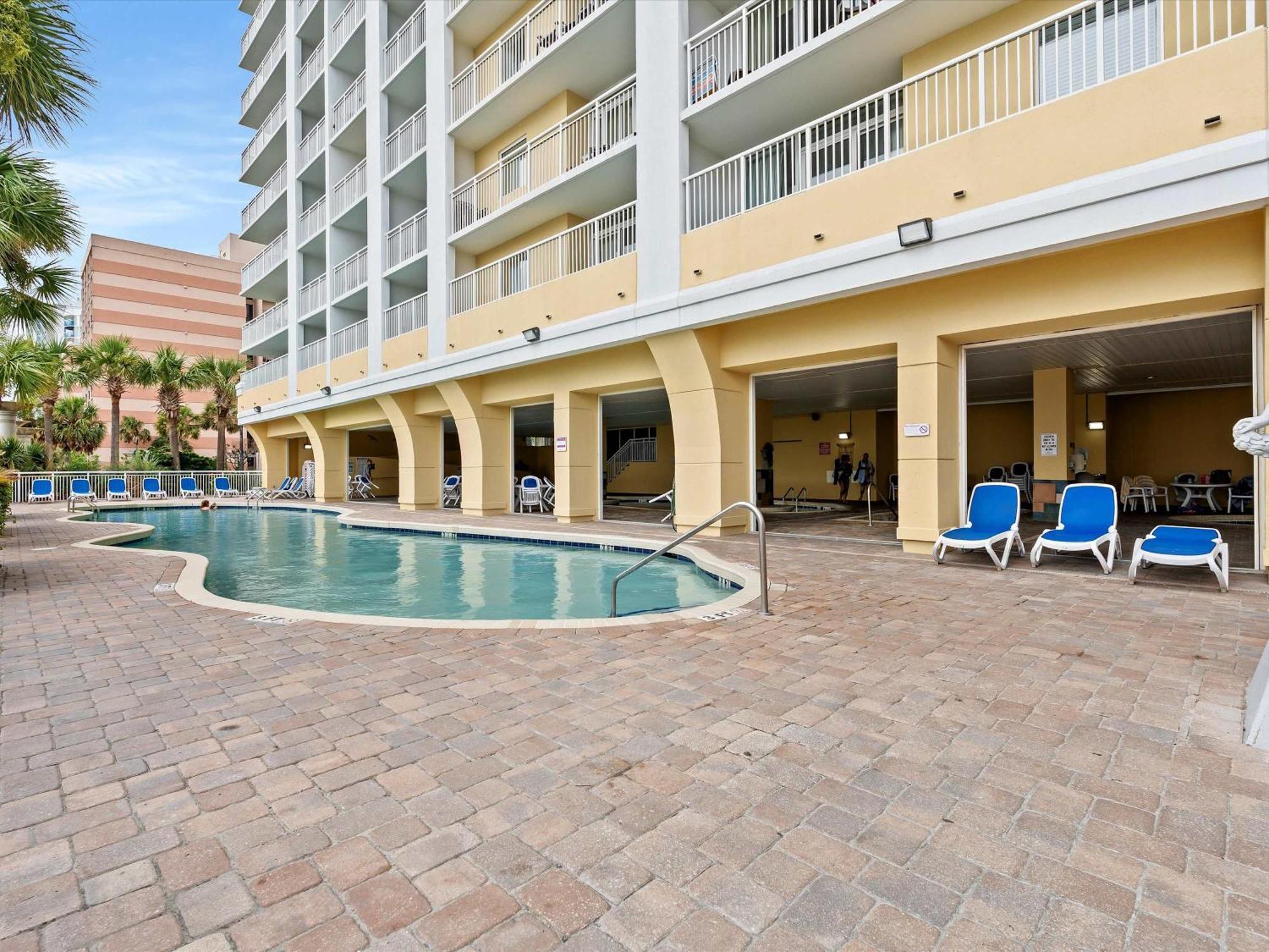 Instaworthy Oceanfront Oasis Lazy River Hot Tubs Holiday home *