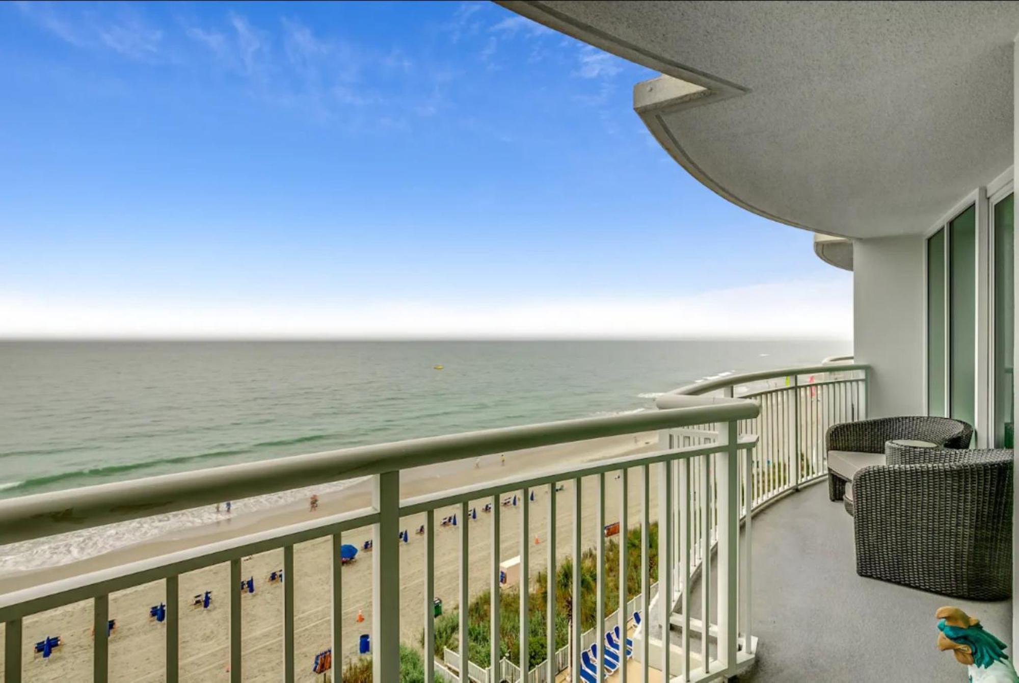 Luxury Oceanfront 3 Bedroom At Sandy *
