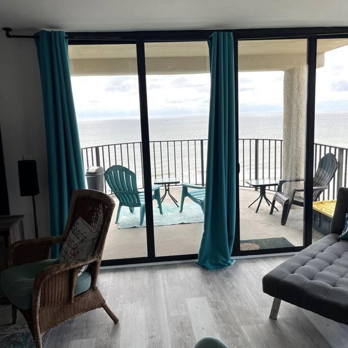 Sea Castle Over The Atlantic Apartment *