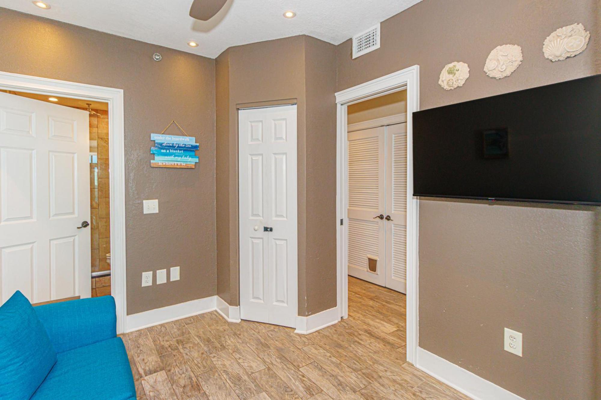 Holiday home Luxury 2br With Custom Upgrades! The Horizon At 77th- 503 *