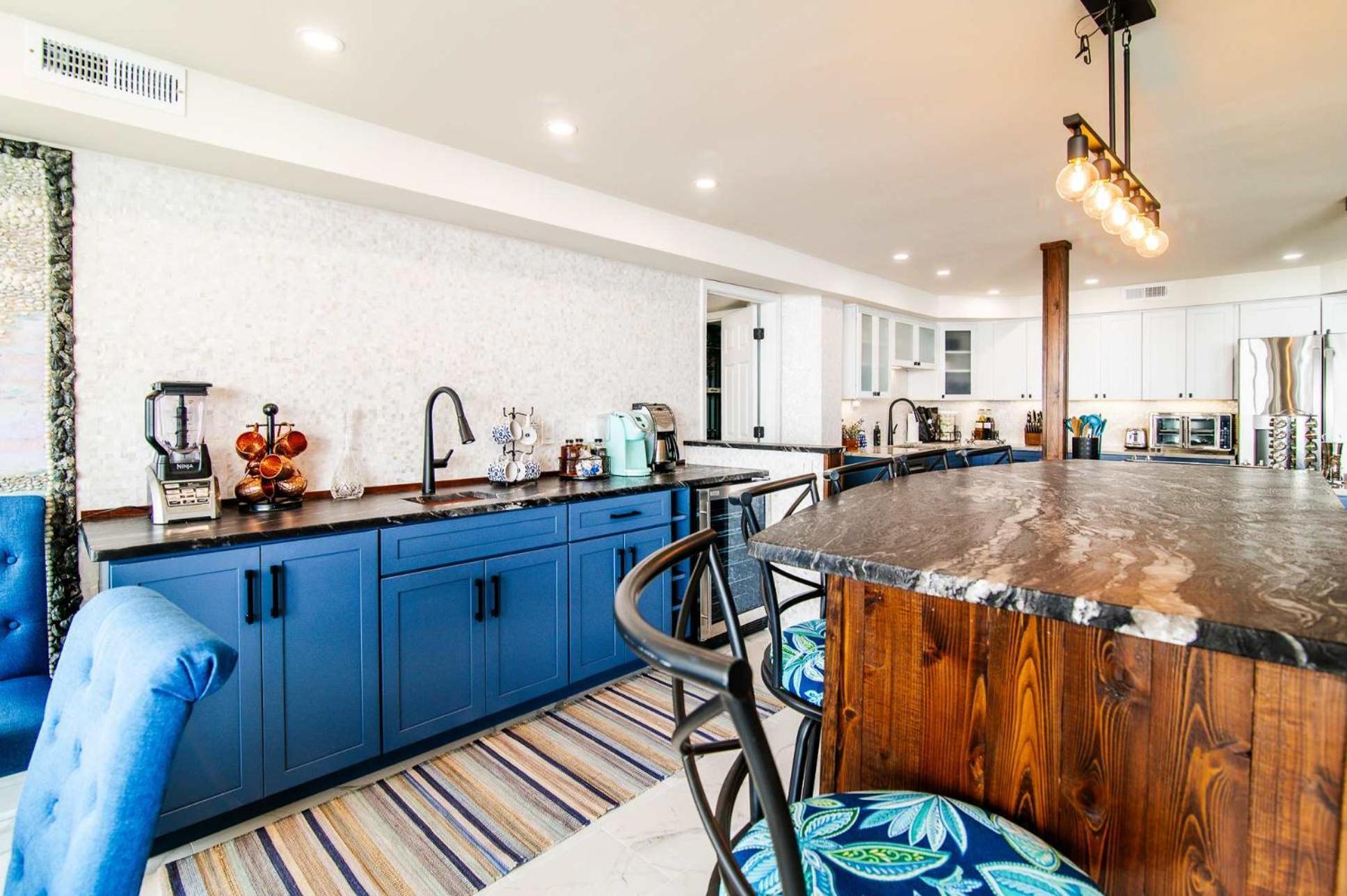 One-of-a-kind Huge Ocean View Holiday home *