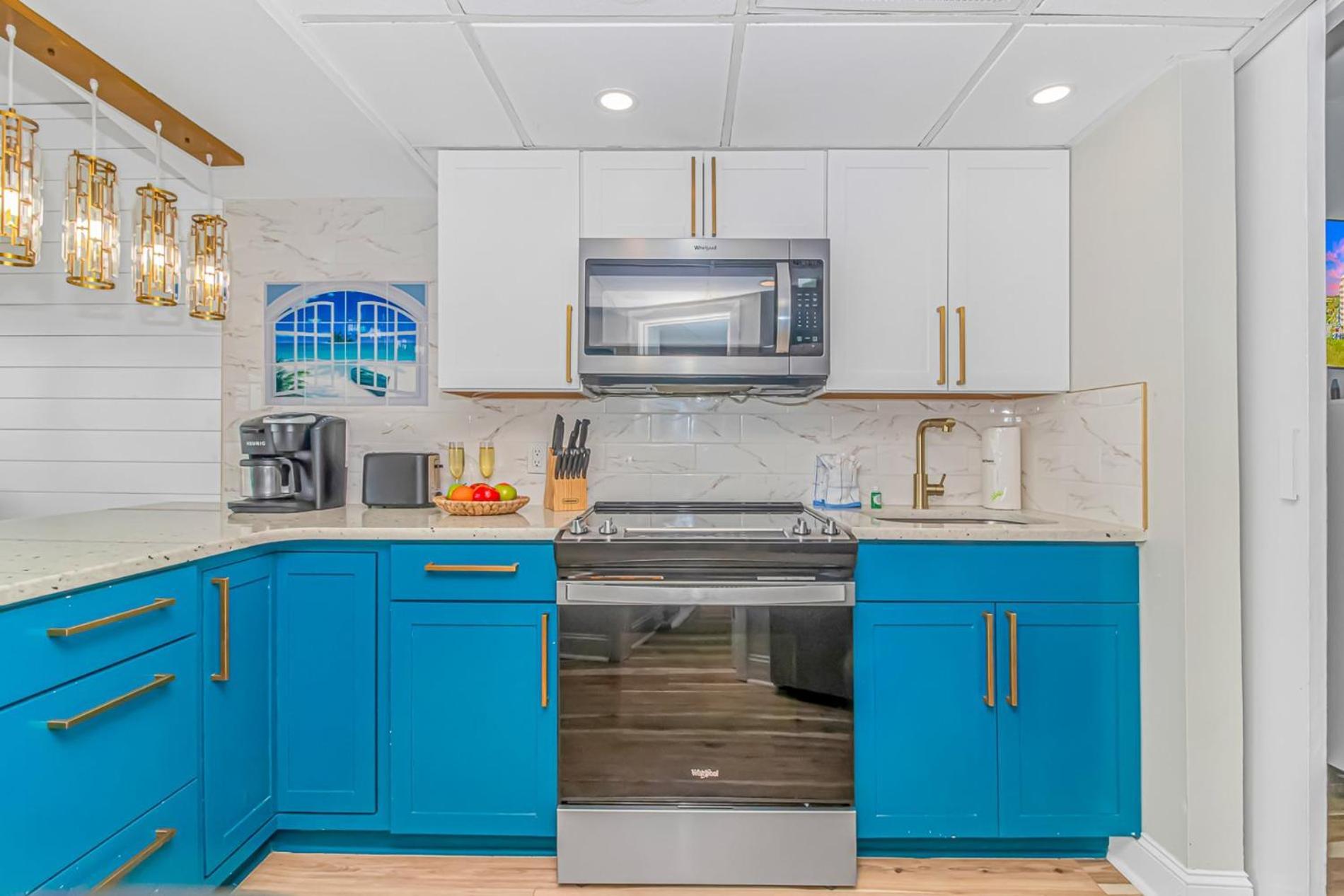 Beautifully Renovated 1 Bedroom Suite! Stunning Oceanfront Views- St Clements 704 Holiday home *