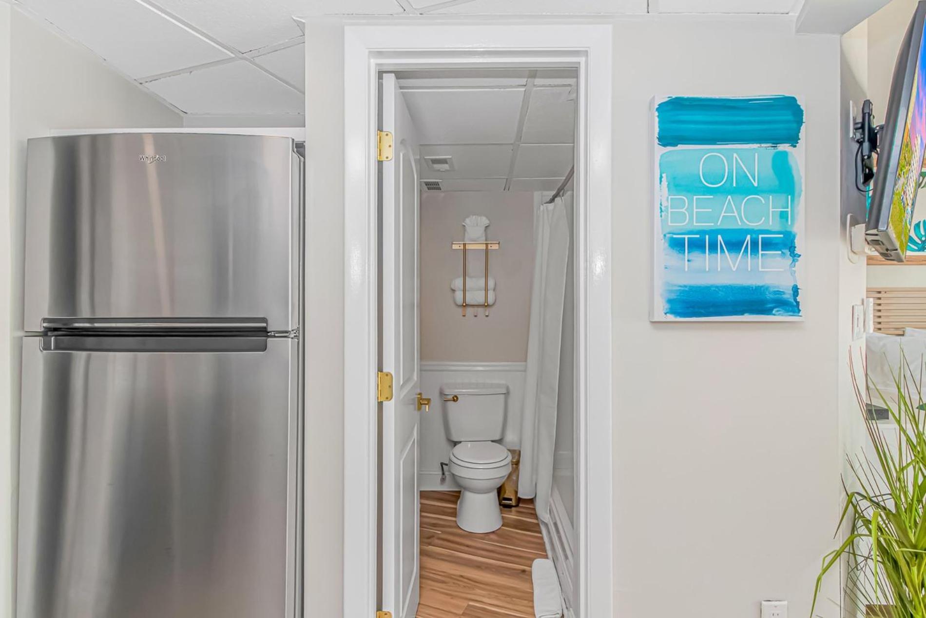Beautifully Renovated 1 Bedroom Suite! Stunning Oceanfront Views- St Clements 704 * Myrtle Beach
