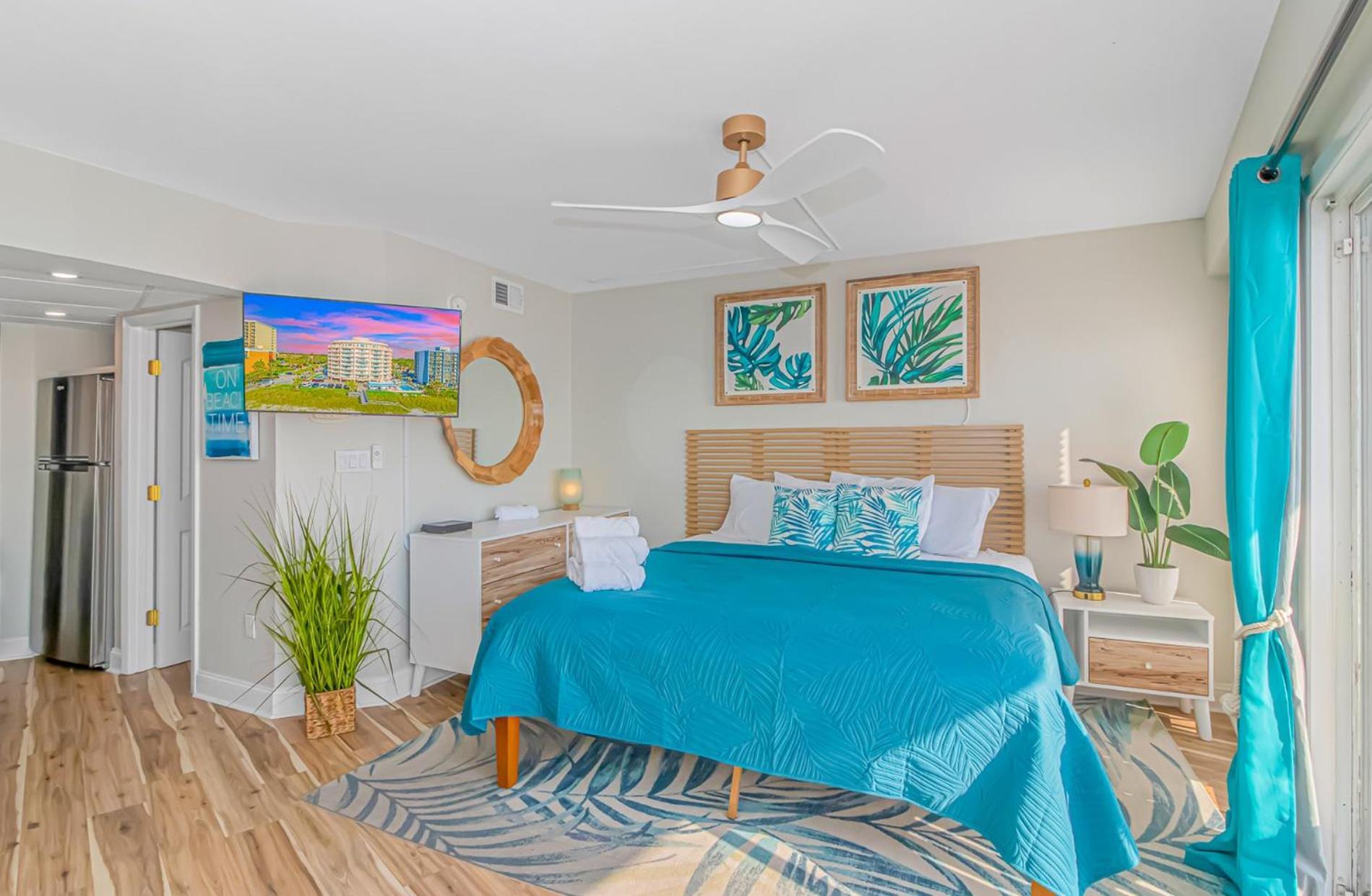 Holiday home Beautifully Renovated 1 Bedroom Suite! Stunning Oceanfront Views- St Clements 704