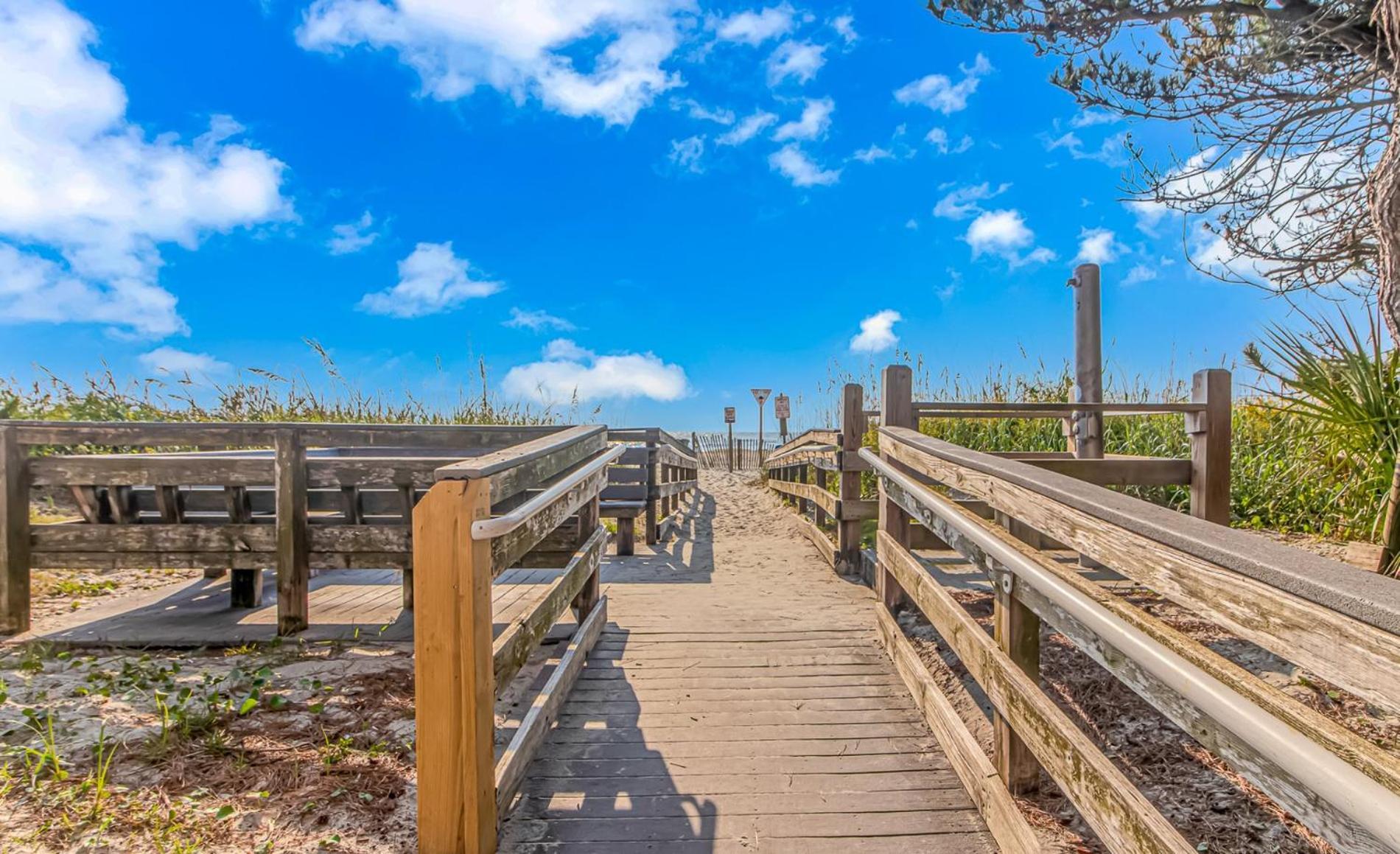 Beautifully Renovated 1 Bedroom Suite! Stunning Oceanfront Views- St Clements 704 * Myrtle Beach