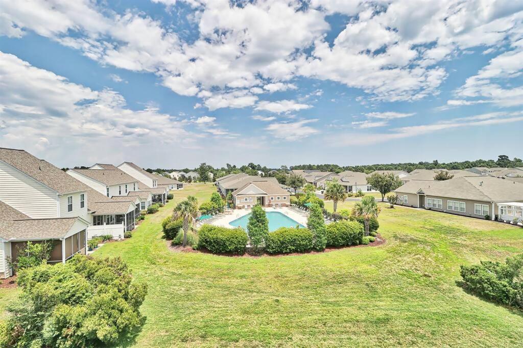 Relaxing 2br Unit With Pool View! Bf 1081