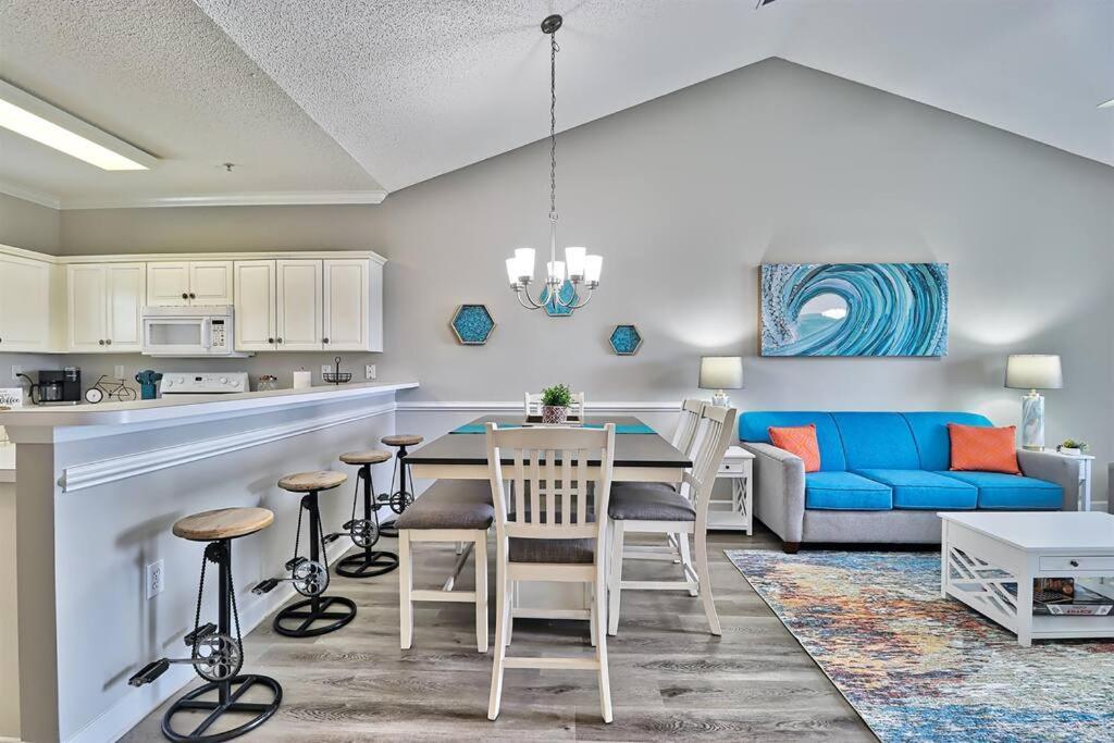 Apartment Relaxing 2br Unit With Pool View! Bf 1081 *