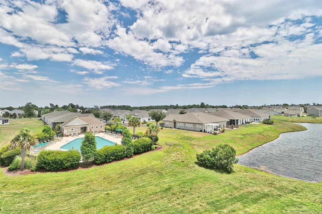 Apartment Relaxing 2br Unit With Pool View! Bf 1081