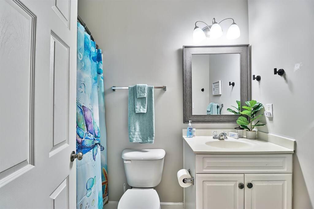 Relaxing 2br Unit With Pool View! Bf 1081