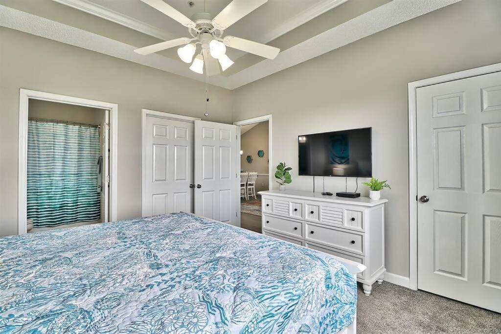 Apartment Relaxing 2br Unit With Pool View! Bf 1081 *