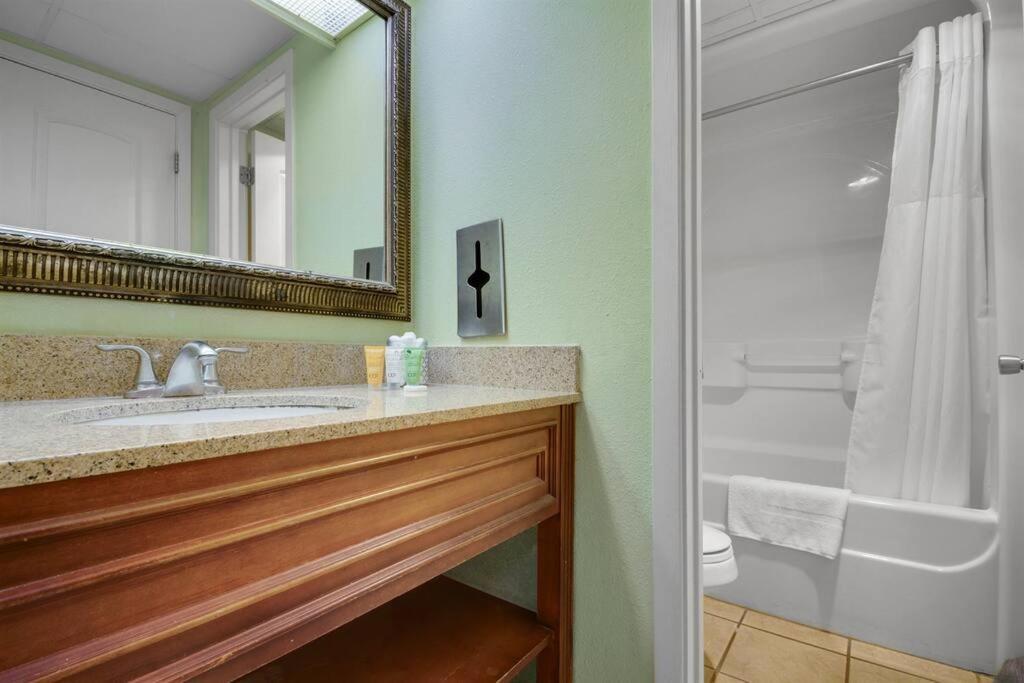 Beautiful & Comfy Oceanfront Suite! Mb 621 * Myrtle Beach