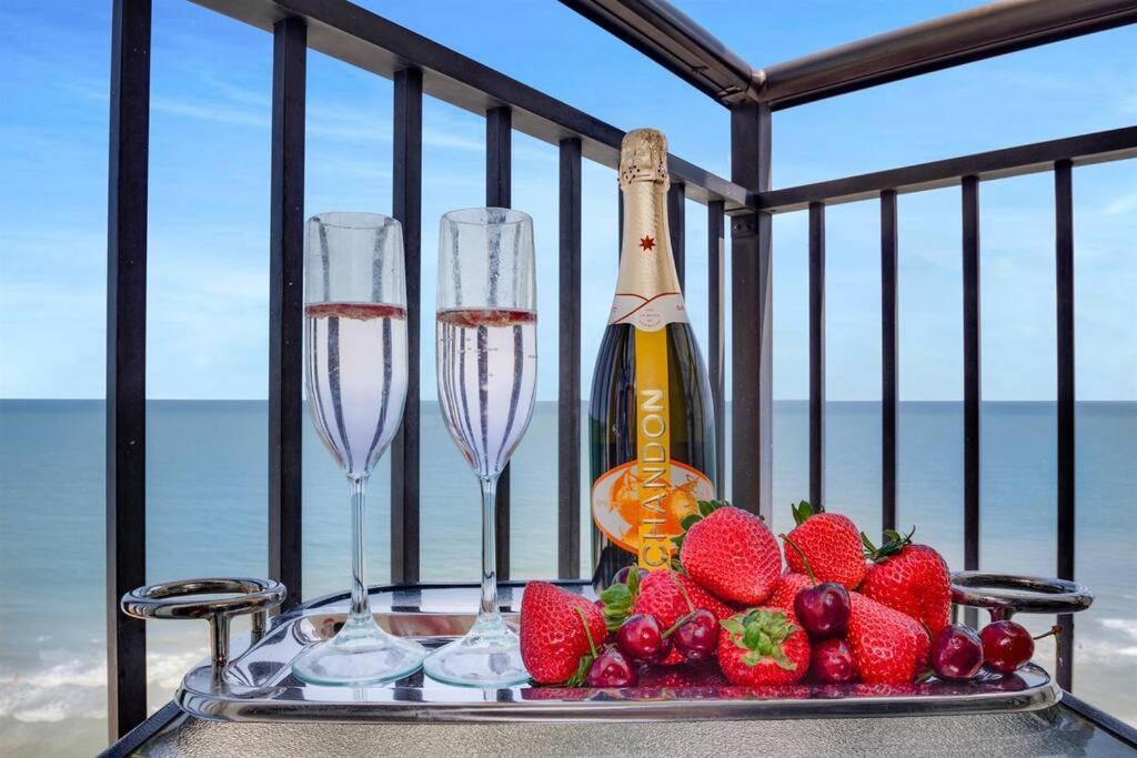 Therapy, Our Oceanfront With 2 Balconies 1826 Apartment