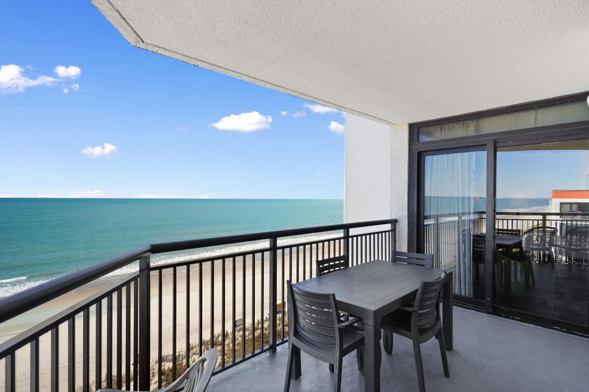 Ocean Reef Resort, Unit 826, 4 Bedroom, 3 Bath, Direct Oceanfront