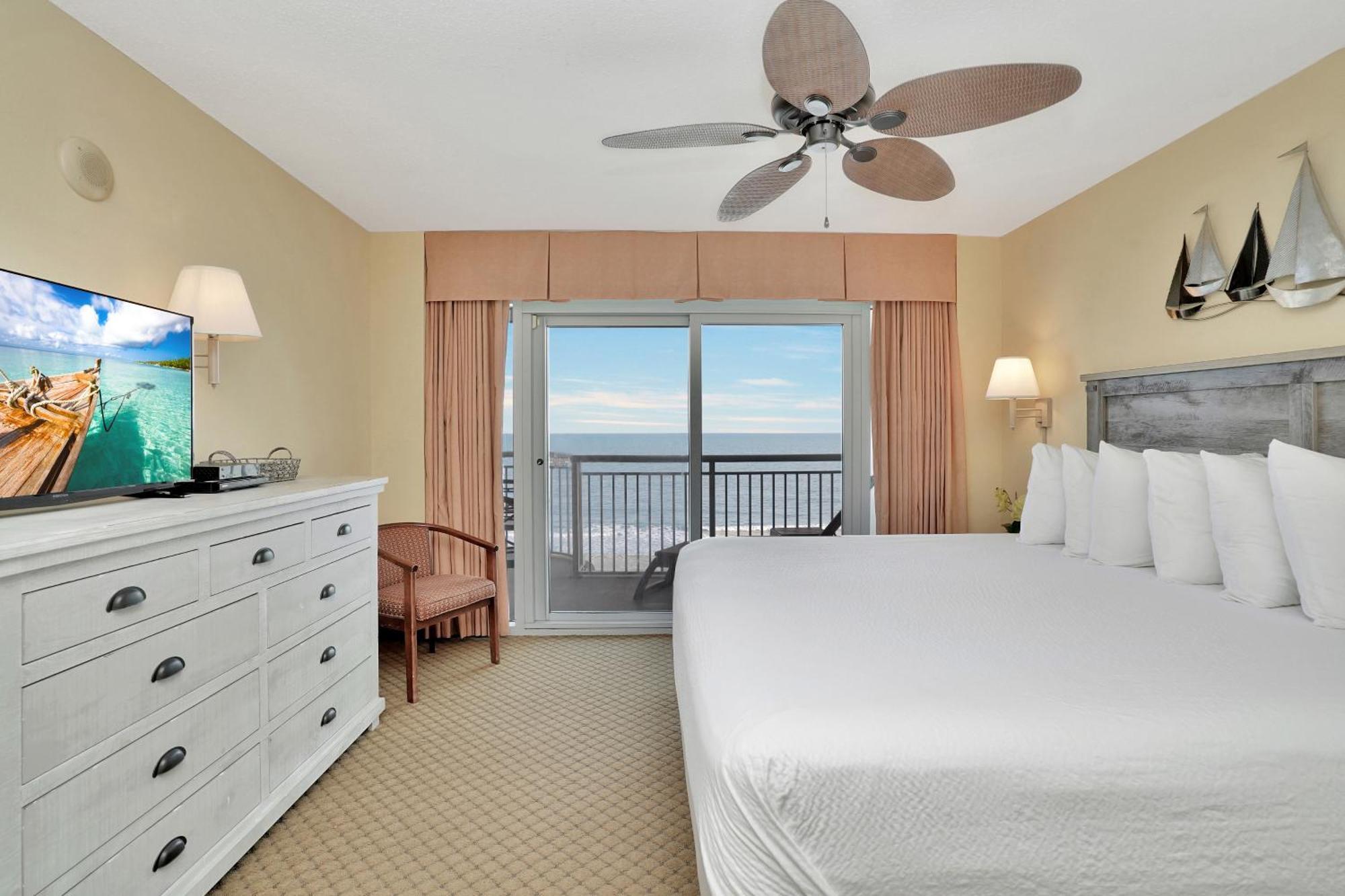 Direct Oceanfront, Unit 701, 4 Bedroom, 3 Bath, *