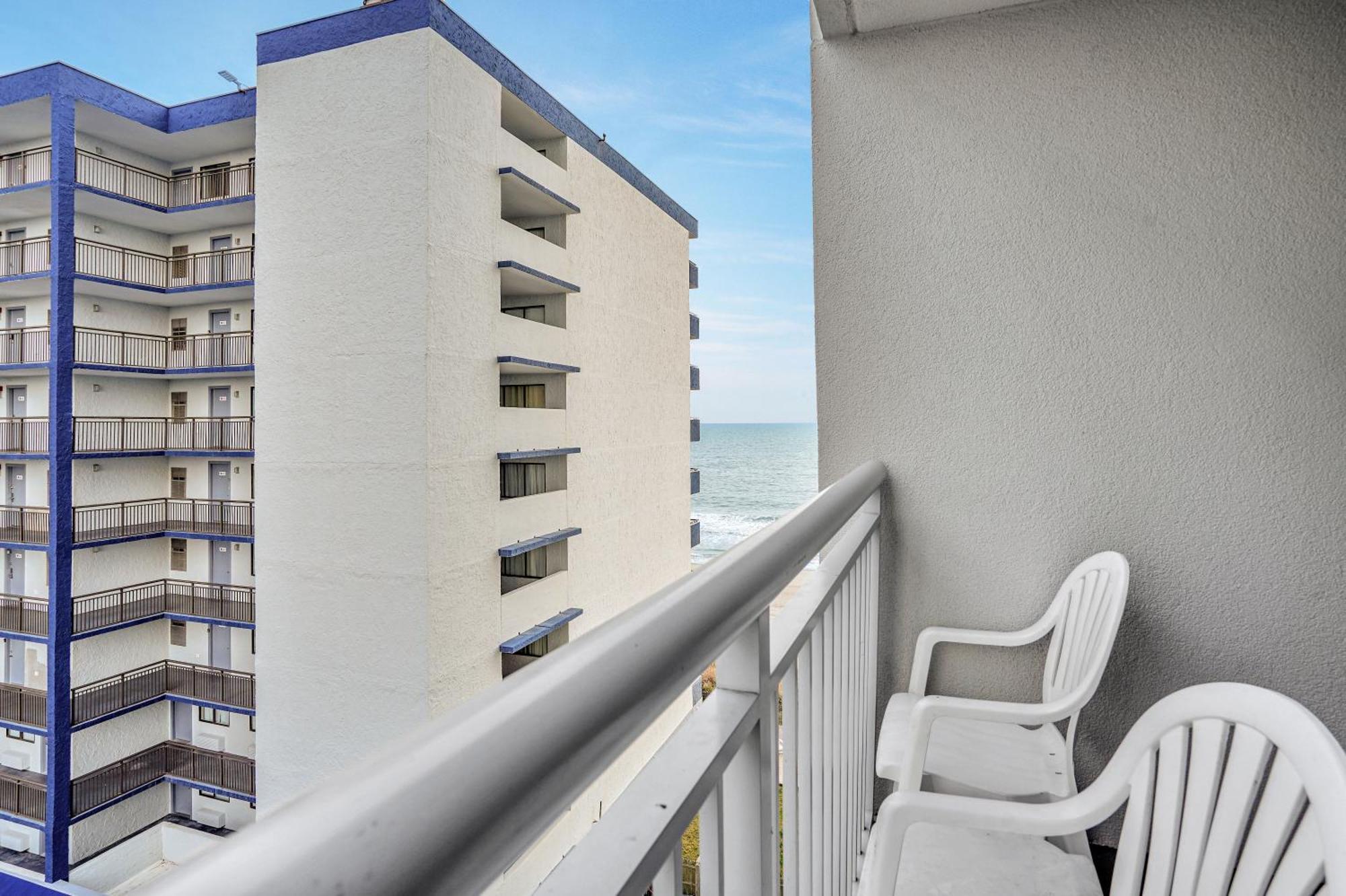 Direct Oceanfront, Unit 701, 4 Bedroom, 3 Bath, Holiday home