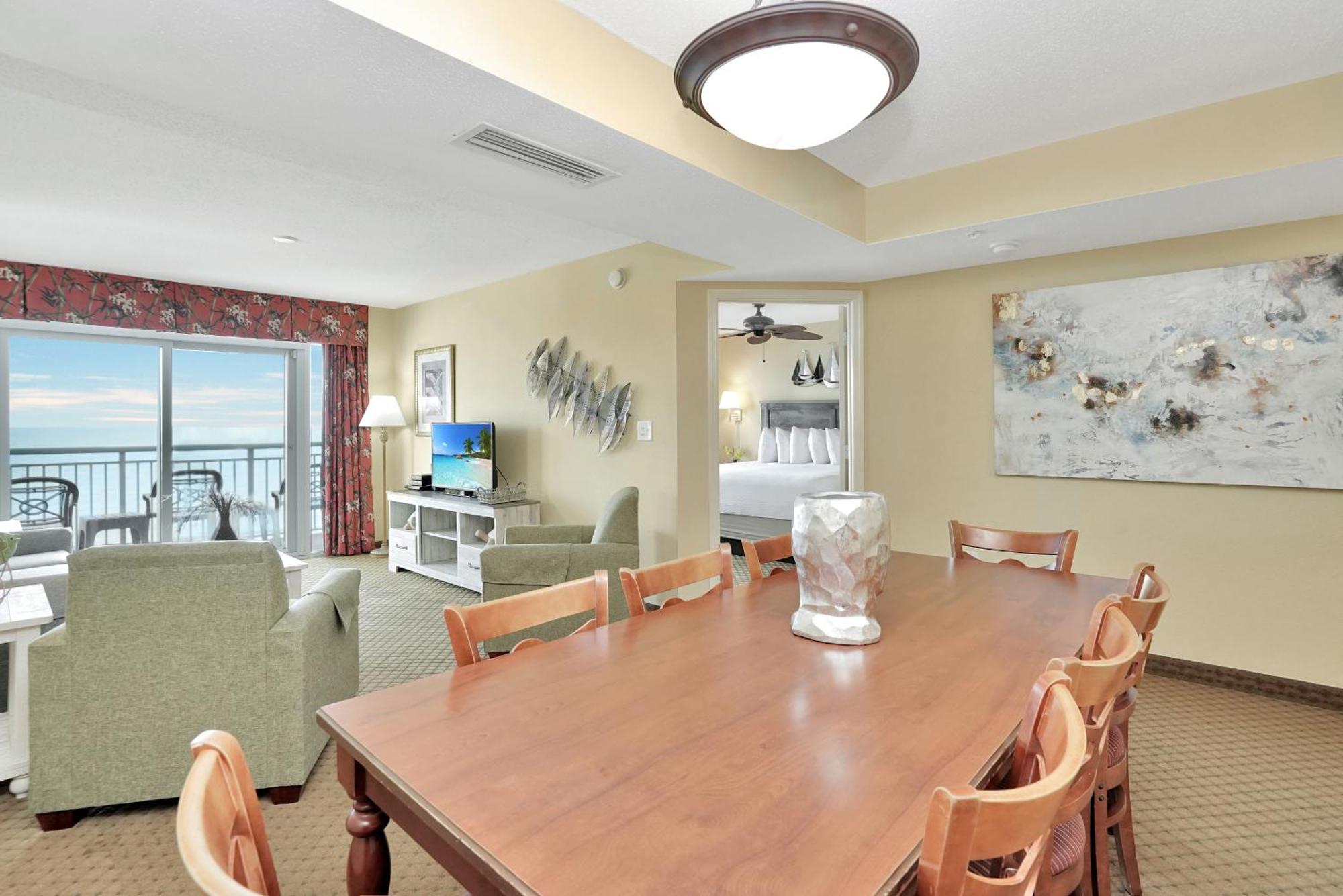 Direct Oceanfront, Unit 701, 4 Bedroom, 3 Bath, Holiday home