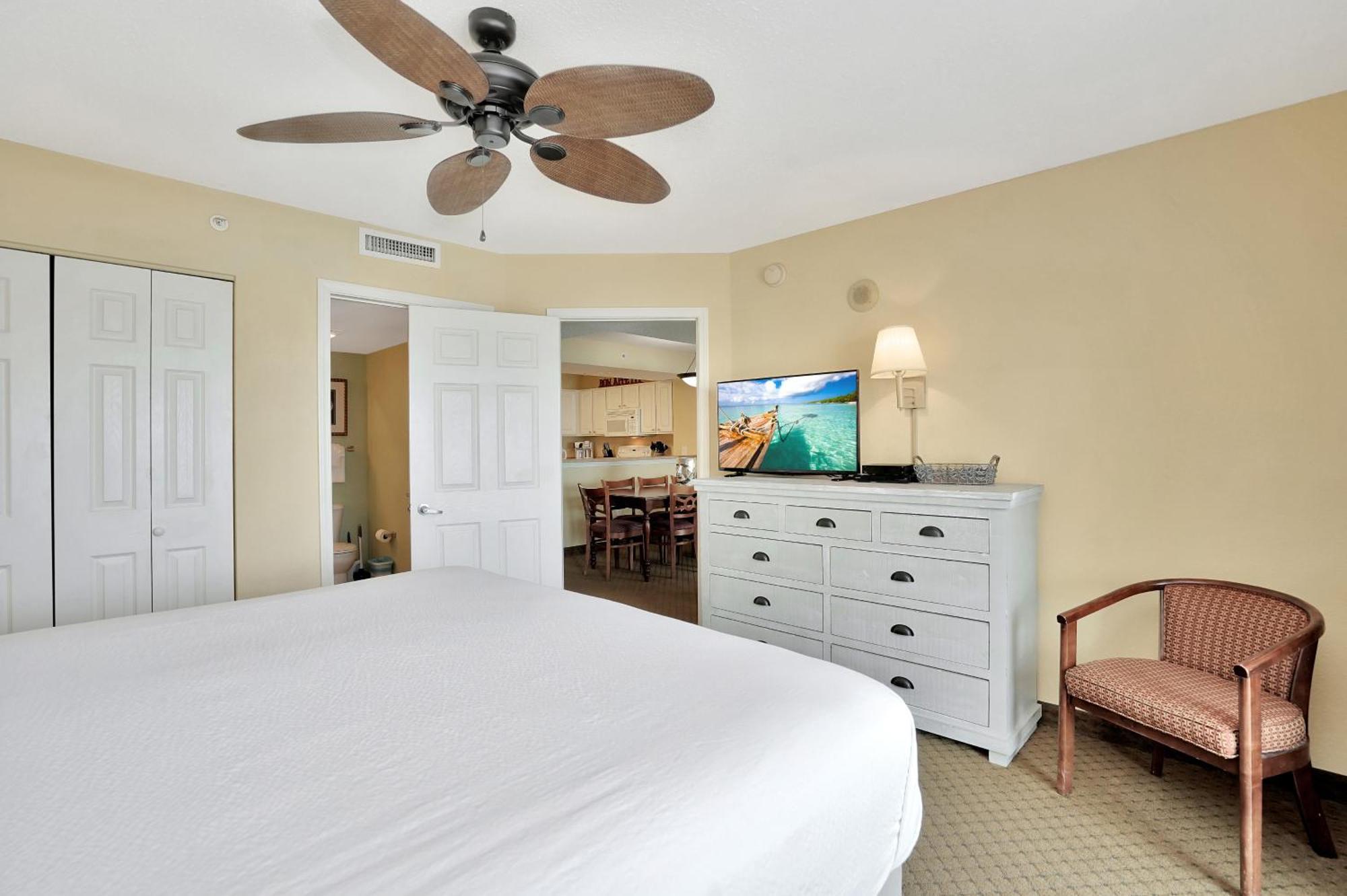 Holiday home Direct Oceanfront, Unit 701, 4 Bedroom, 3 Bath,