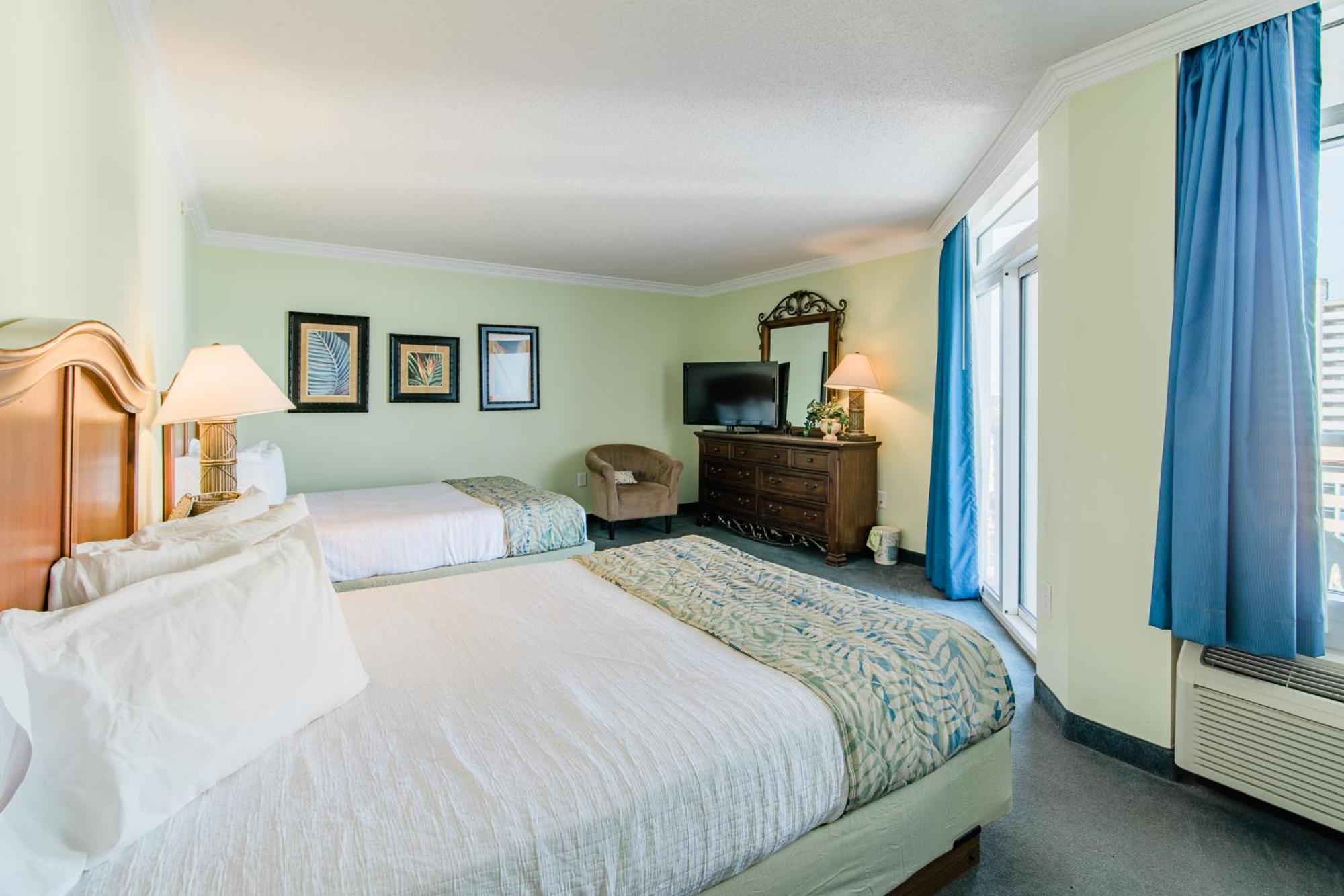 Paradise Resort, Unit 802, 4 Bedroom, 3 Bath, Direct Oceanfront * Myrtle Beach