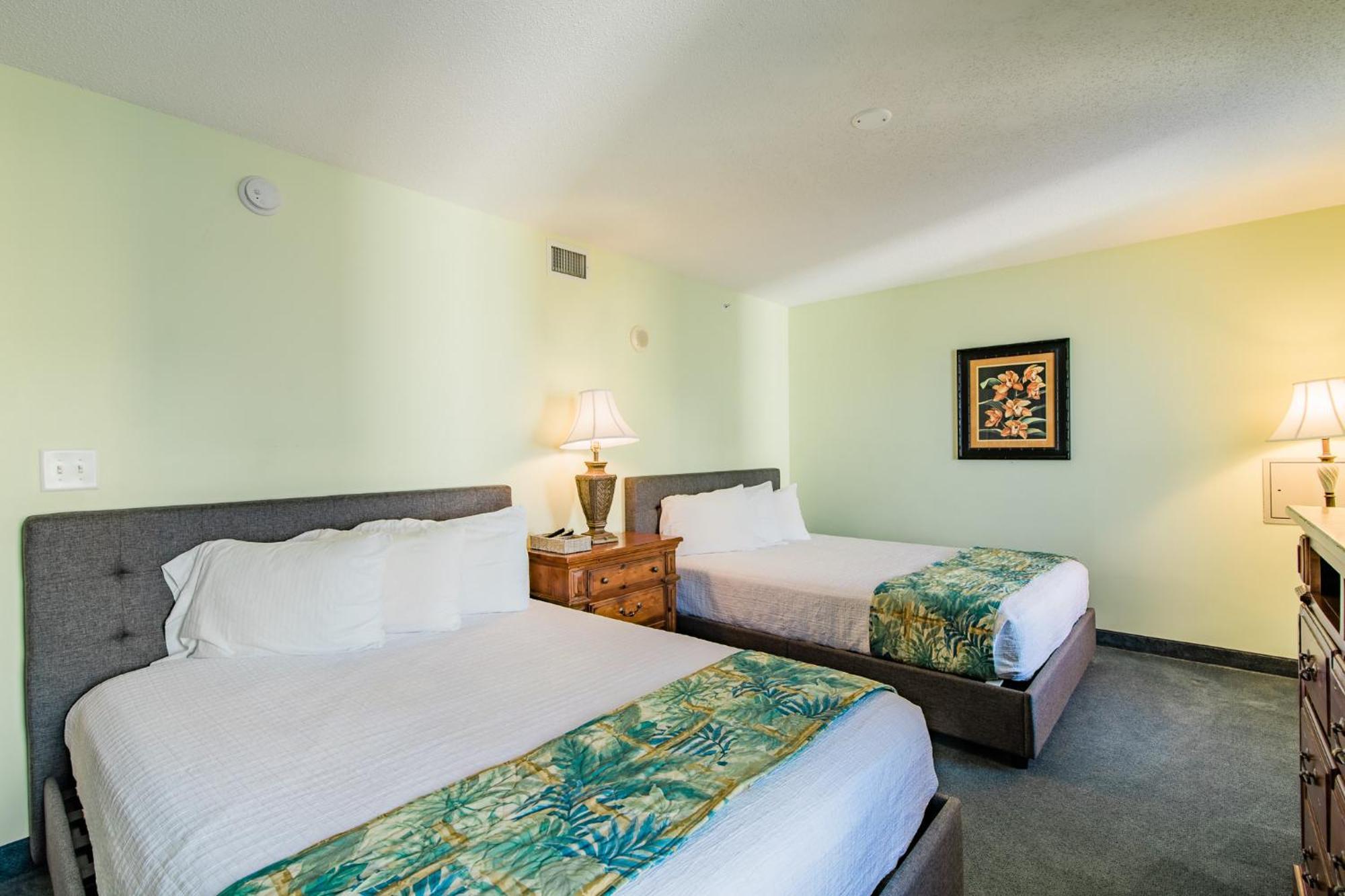 Holiday home Paradise Resort, Unit 802, 4 Bedroom, 3 Bath, Direct Oceanfront *