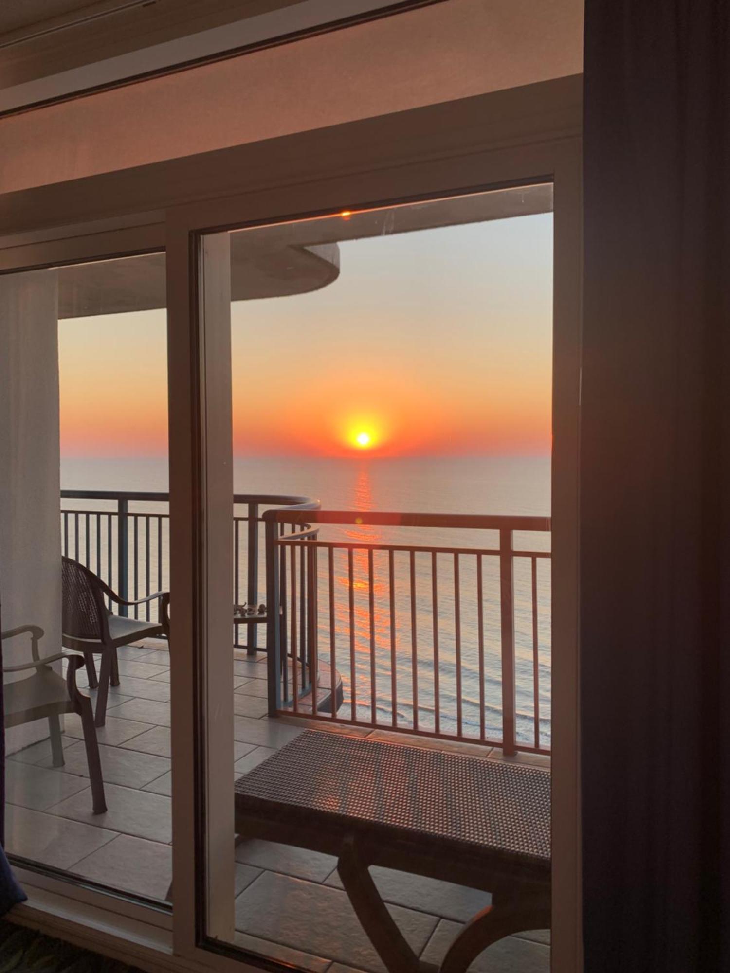 Holiday home Paradise Resort, Unit 802, 4 Bedroom, 3 Bath, Direct Oceanfront Myrtle Beach