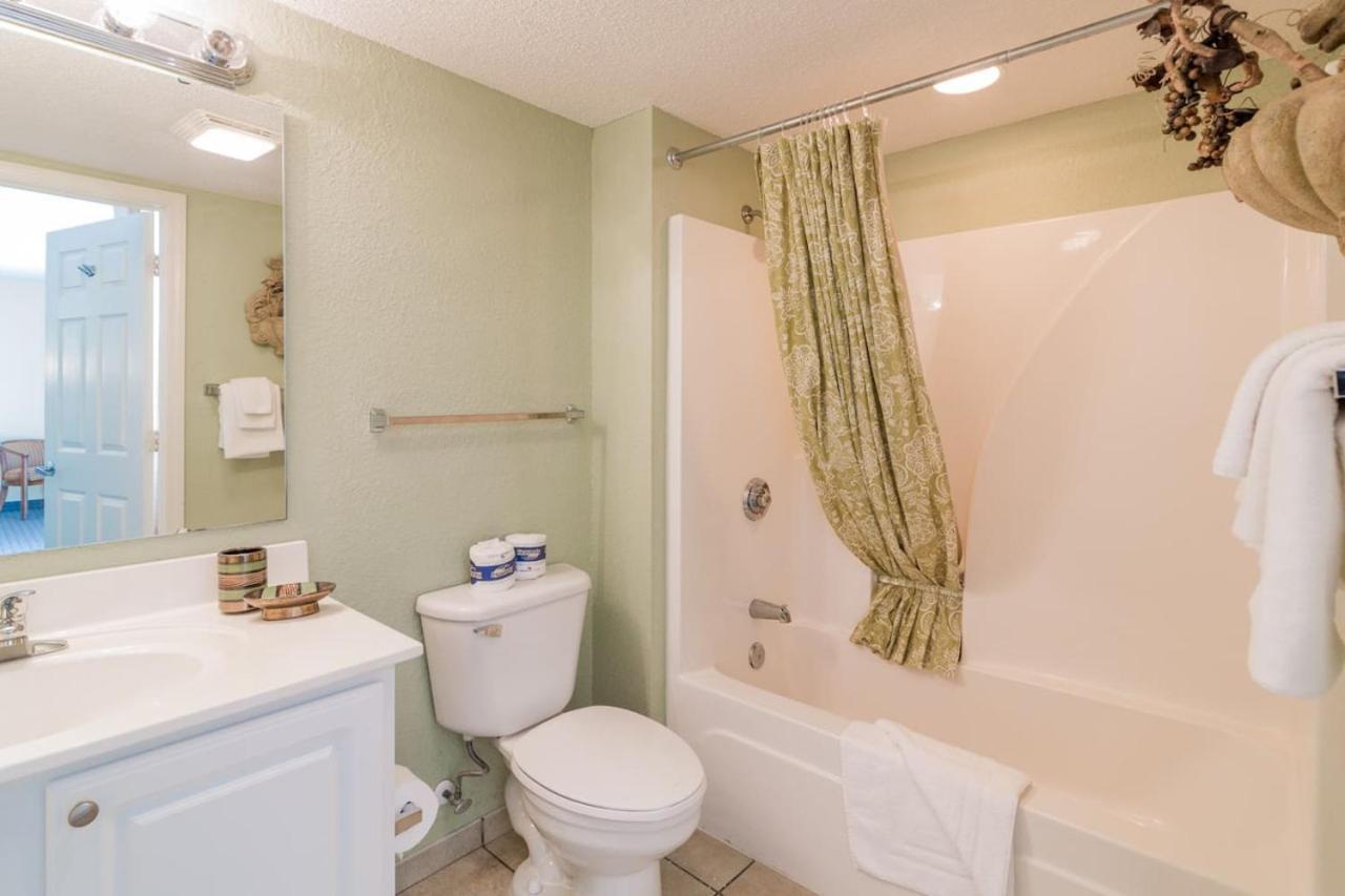 Direct Oceanfront, Unit 1207, 4 Bedroom, 3 Bath, Holiday home Myrtle Beach