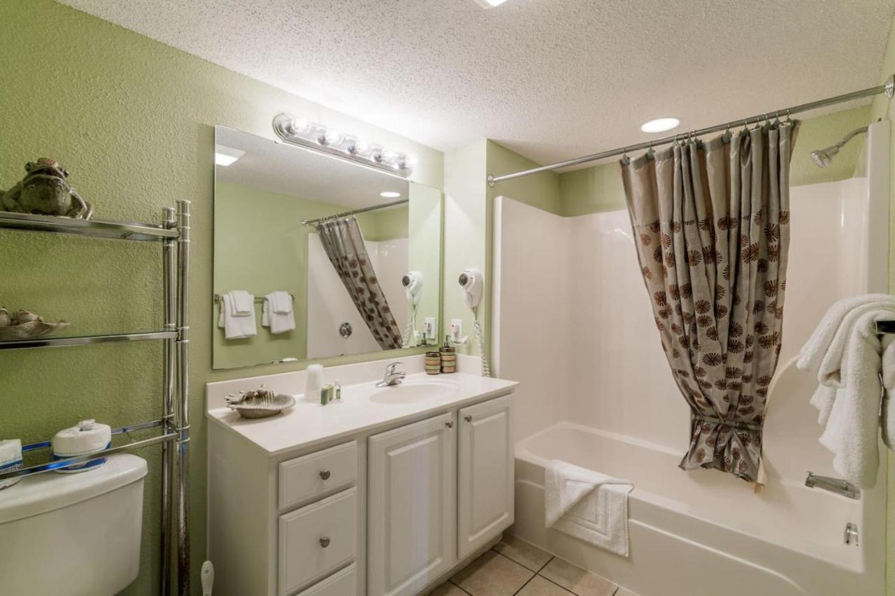 Direct Oceanfront, Unit 1207, 4 Bedroom, 3 Bath, * Myrtle Beach