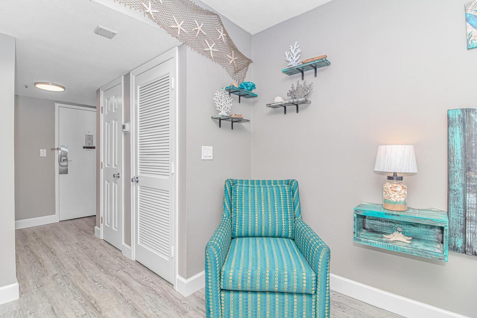 Updated 2 Bedroom Condo-breathtaking Oceanfront Views- Palace 2101 And 2102