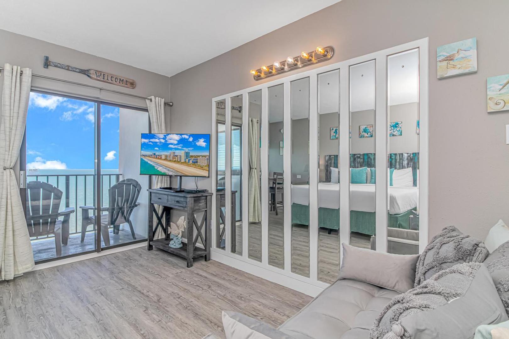 Updated 2 Bedroom Condo-breathtaking Oceanfront Views- Palace 2101 And 2102 Holiday home *