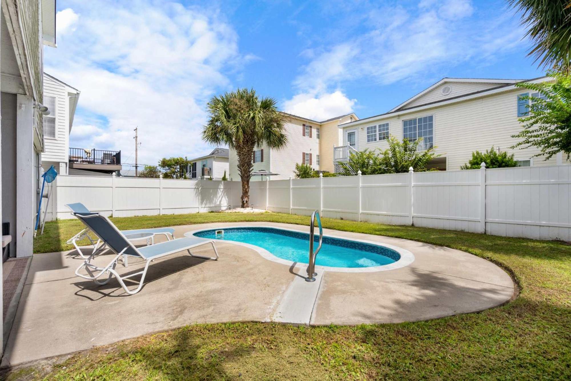 House With Pool - North Myrtle