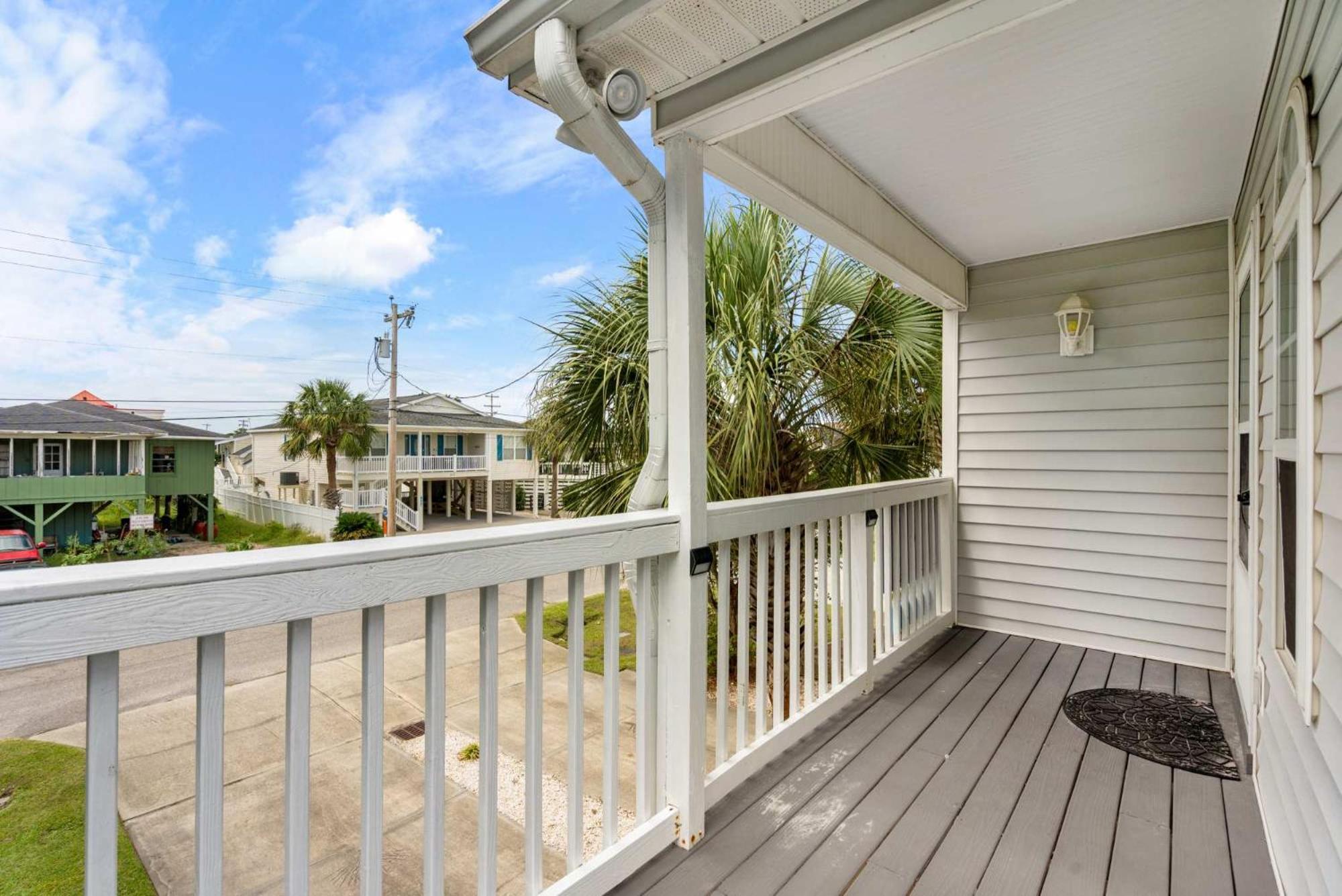 House With Pool - North Myrtle