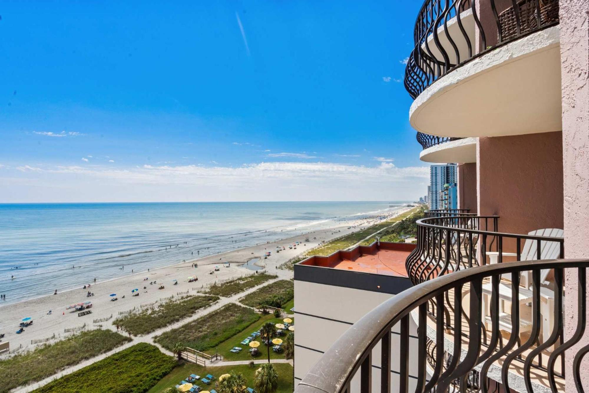 Palms Unit 1004 - Oceanfront Apartment