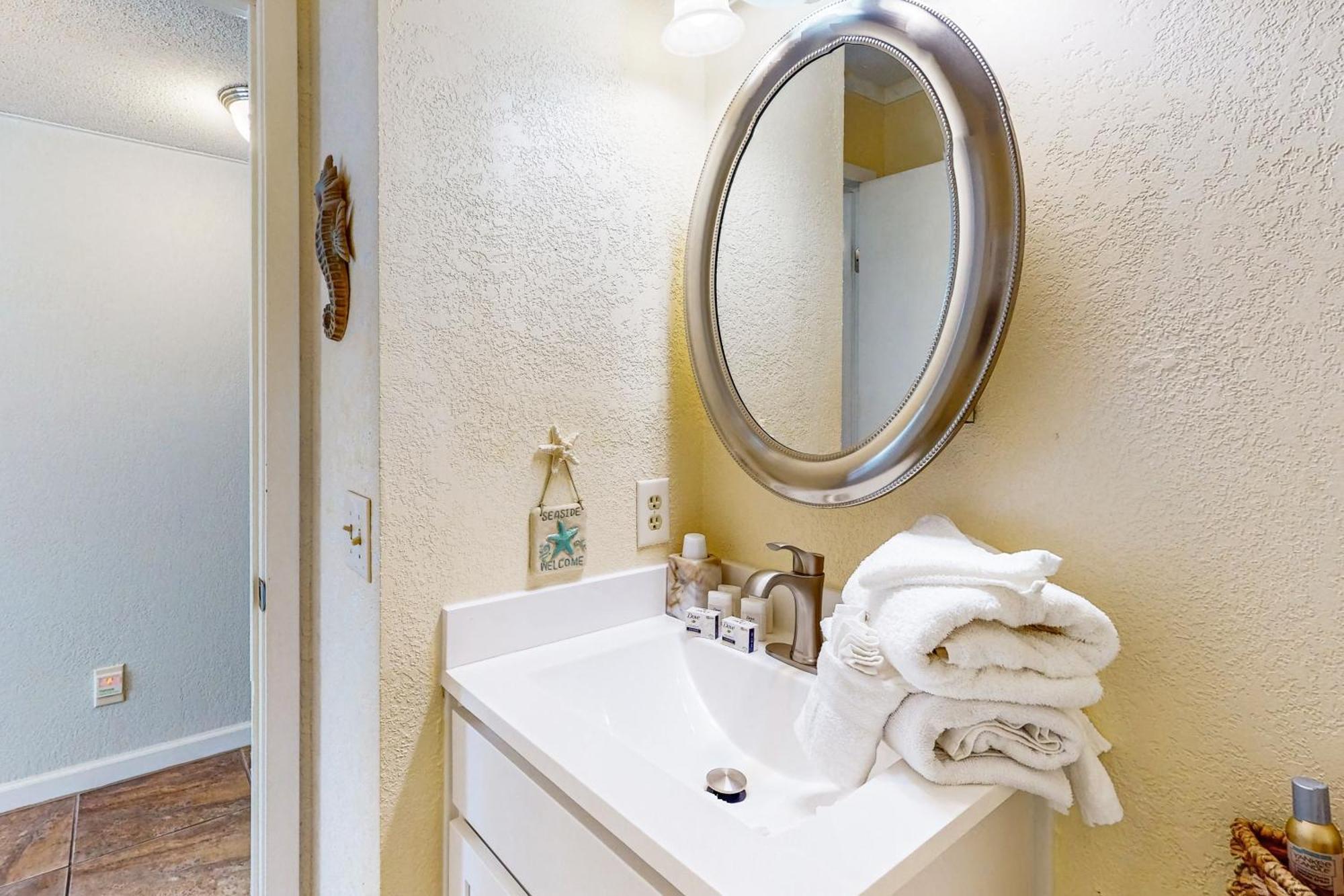 Ocean Oasis Apartment
