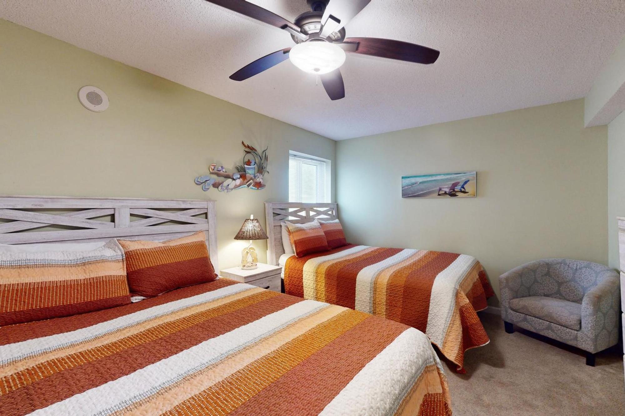 Crescent Shores S-1010 Apartment