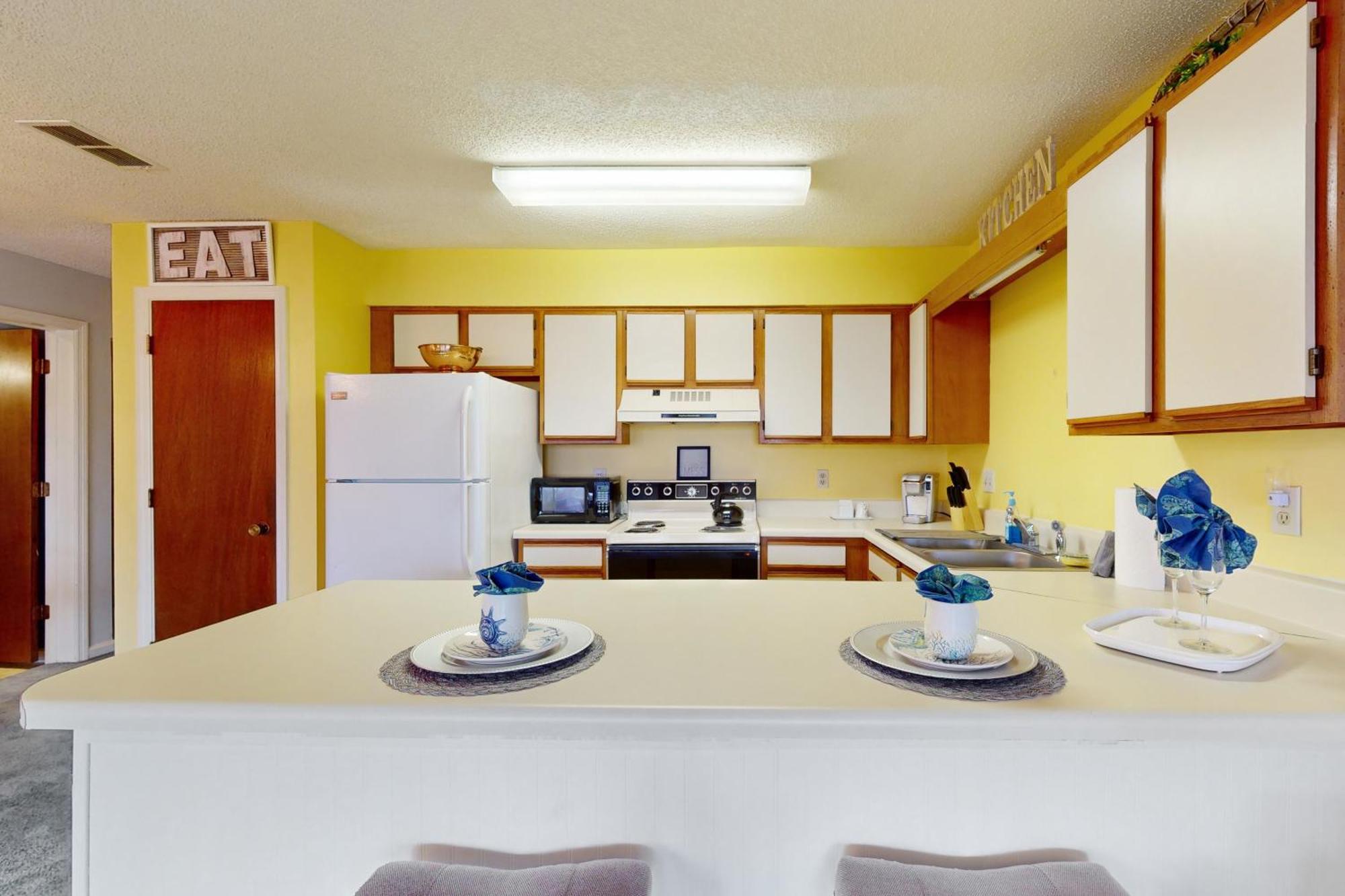 Cozy Fairwood Lakes Apartment *