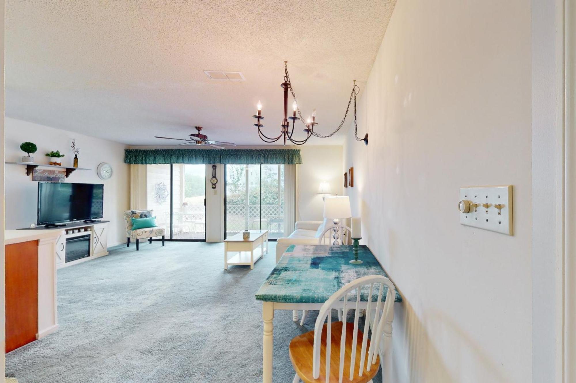 Apartment Cozy Fairwood Lakes