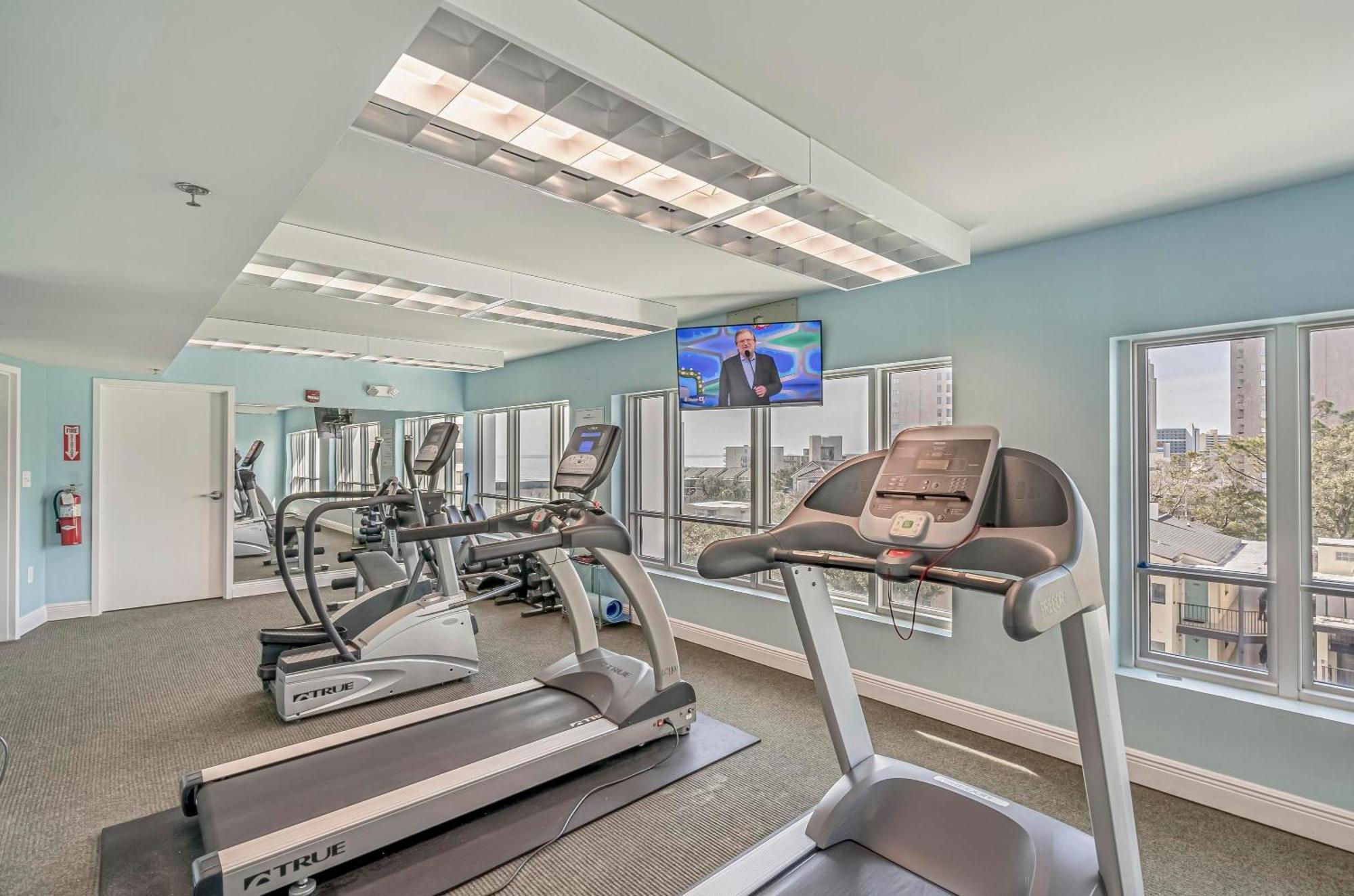 Horizon At 77th - Unit 206 *