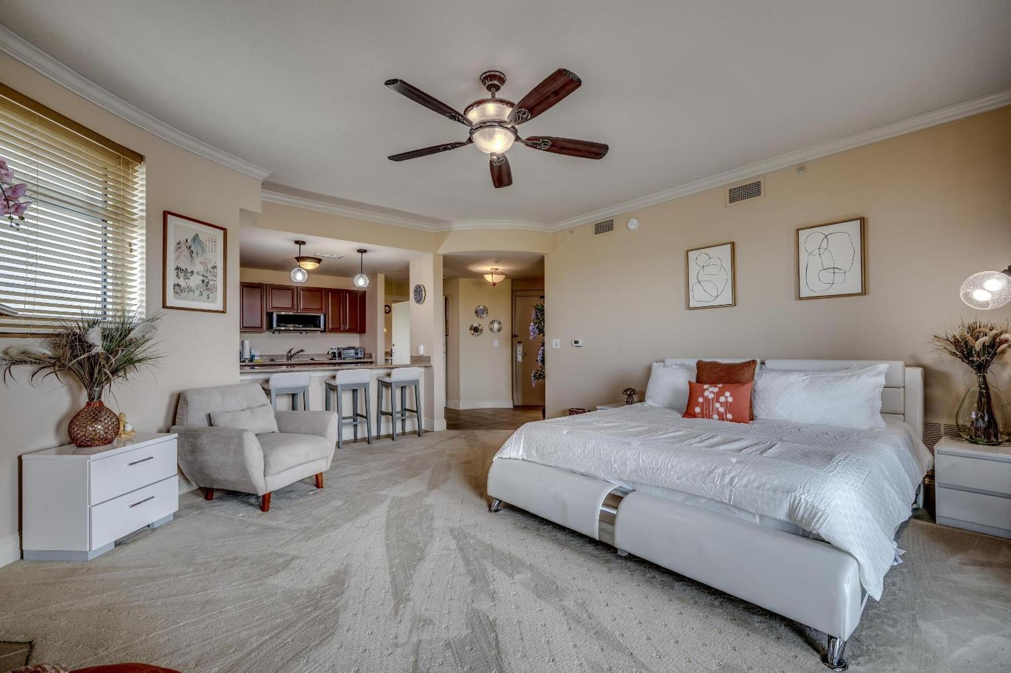 The Marina 4-604a Apartment *