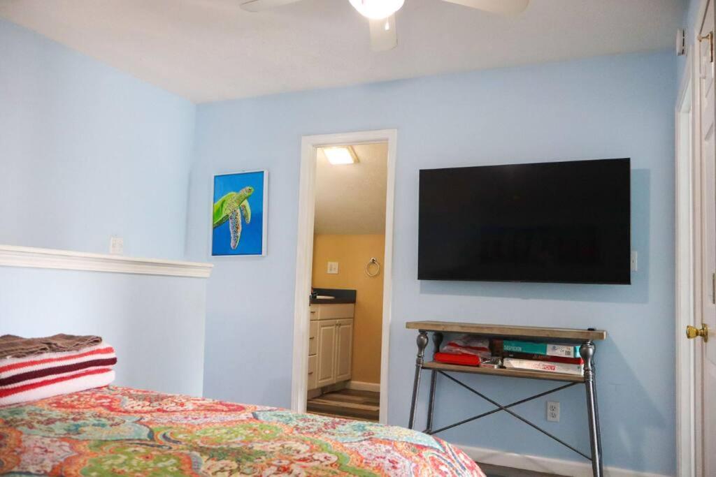 8020 Ocean Lakes Pet Friendly Golf Cart Included-beach Bum Holiday home
