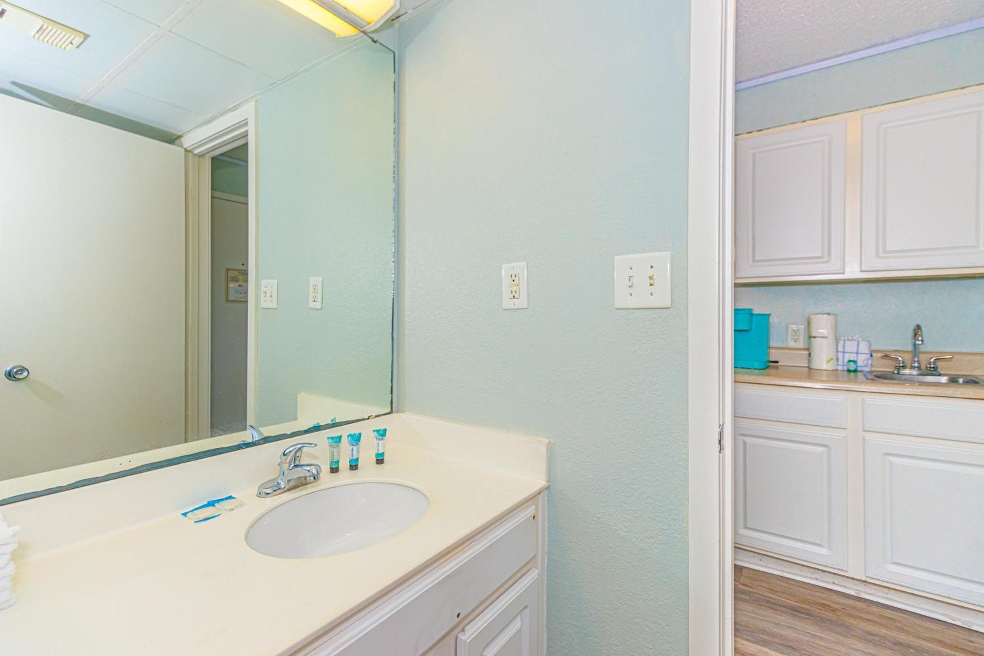 Holiday home Updated Double Queen Suite-stunning Ocean Views! Sea Mist 51508