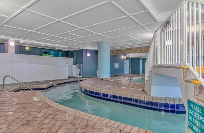 Holiday home Spacious 3 Bedroom With Immaculate Oceanfront Views! Paradise 1610 *