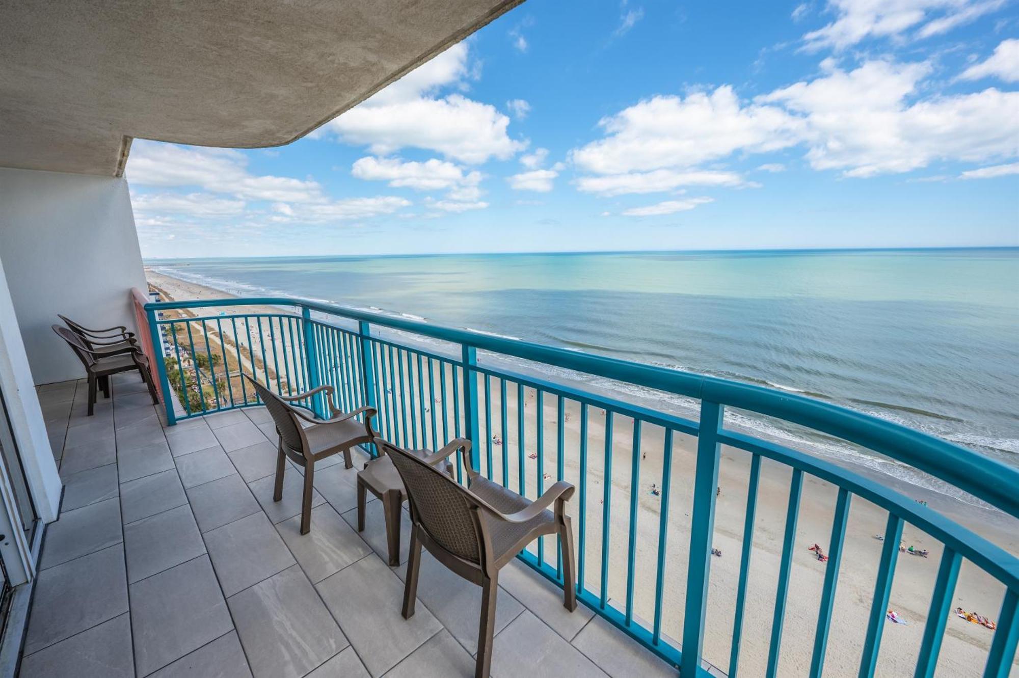 Holiday home Spacious 3 Bedroom With Immaculate Oceanfront Views! Paradise 1610 *