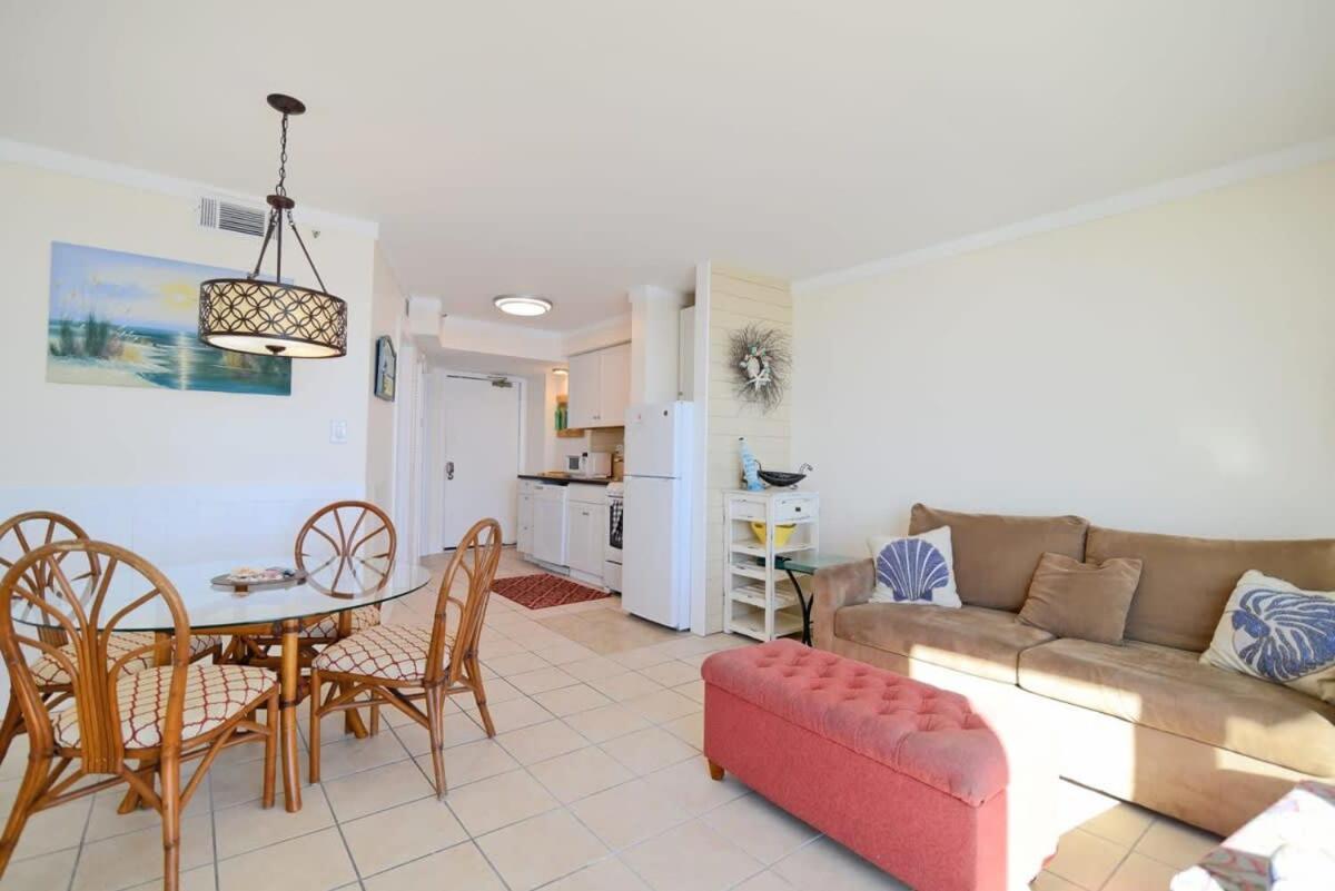 Holiday home Oceanfront In Heart Of N Myrtle With Pool *