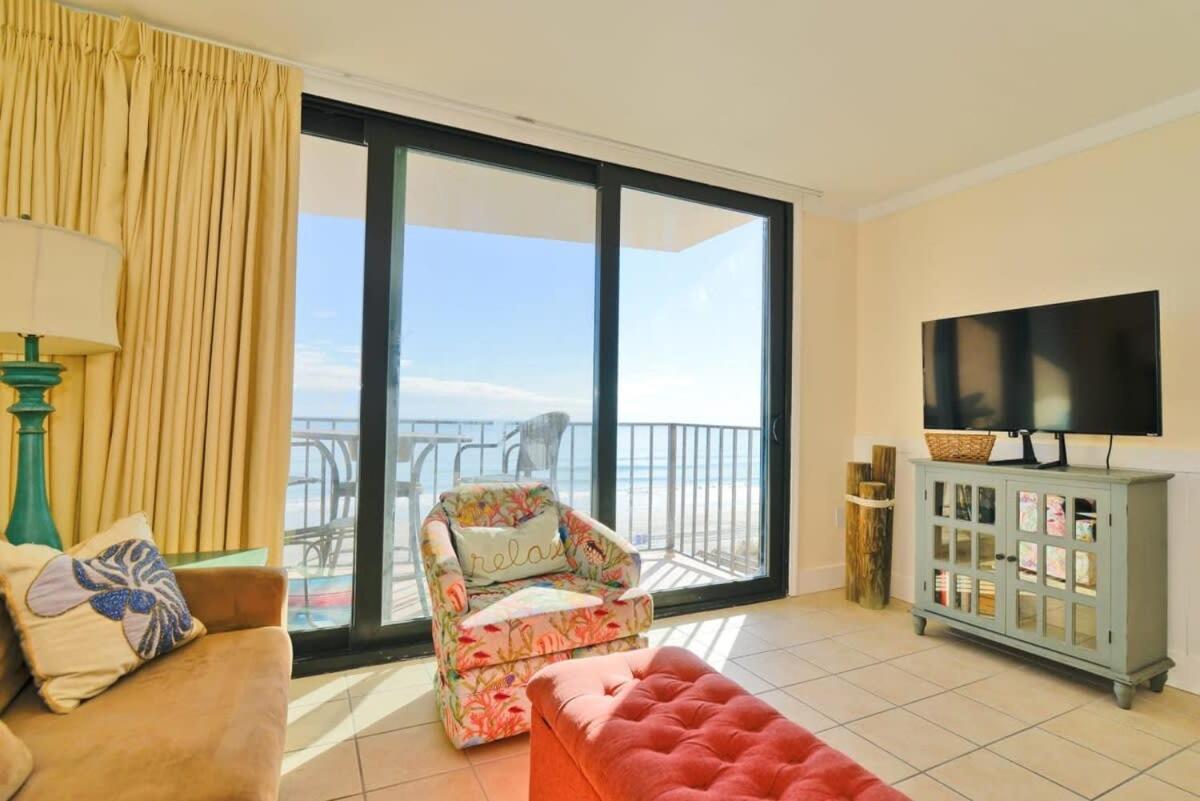 Oceanfront In Heart Of N Myrtle With Pool Holiday home Myrtle Beach