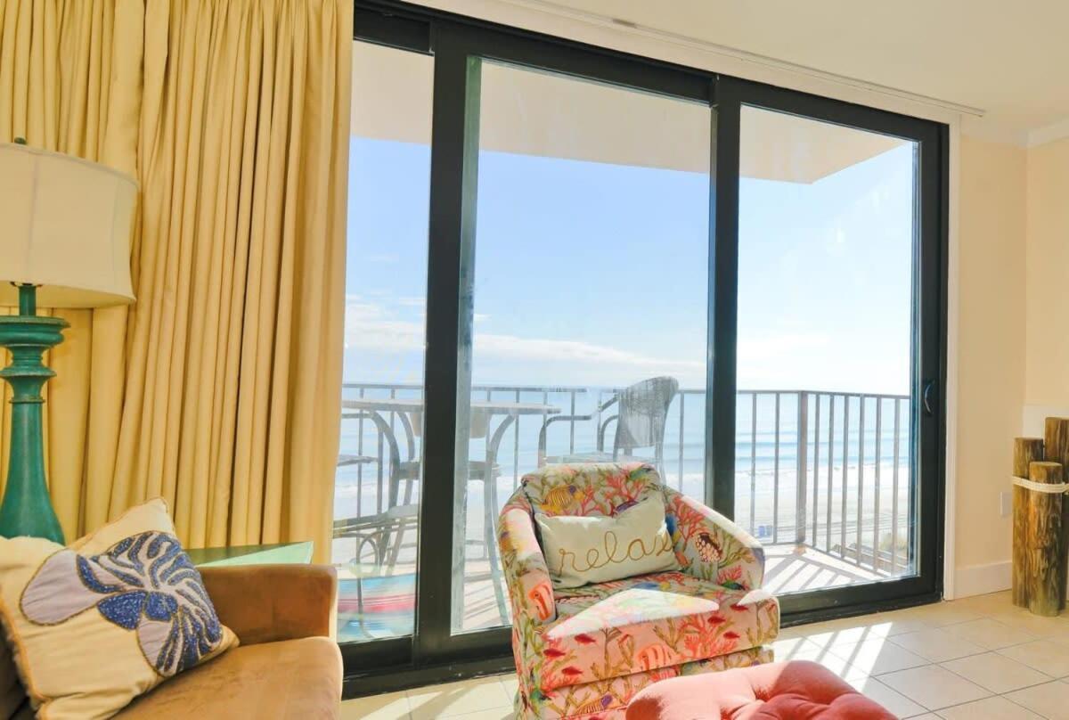 Oceanfront In Heart Of N Myrtle With Pool Holiday home