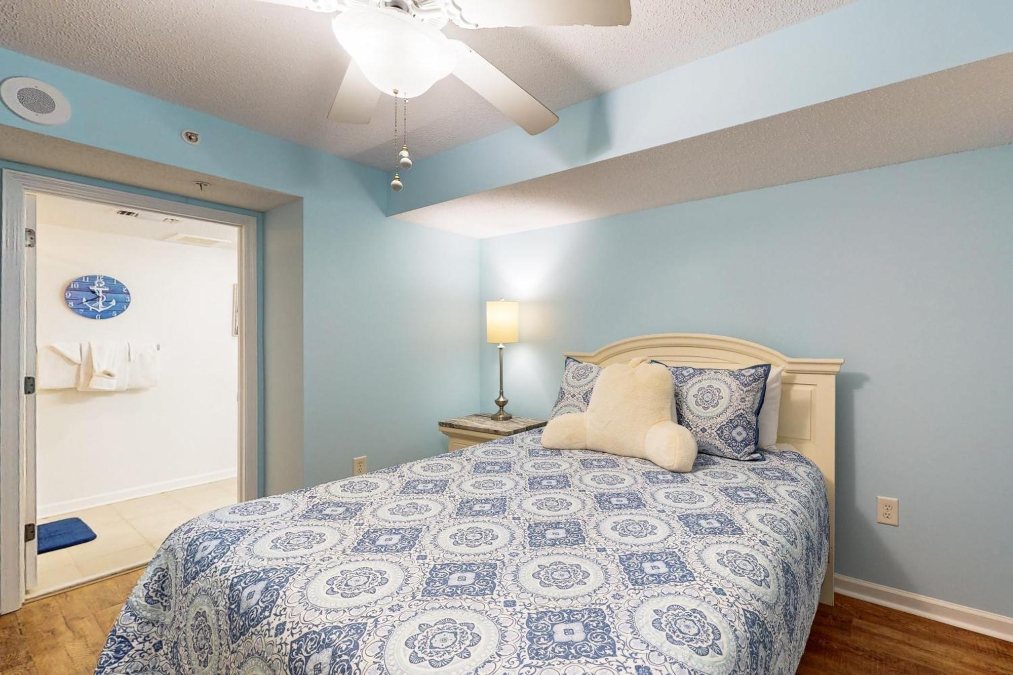 Apartment Yacht Club 2-303 *