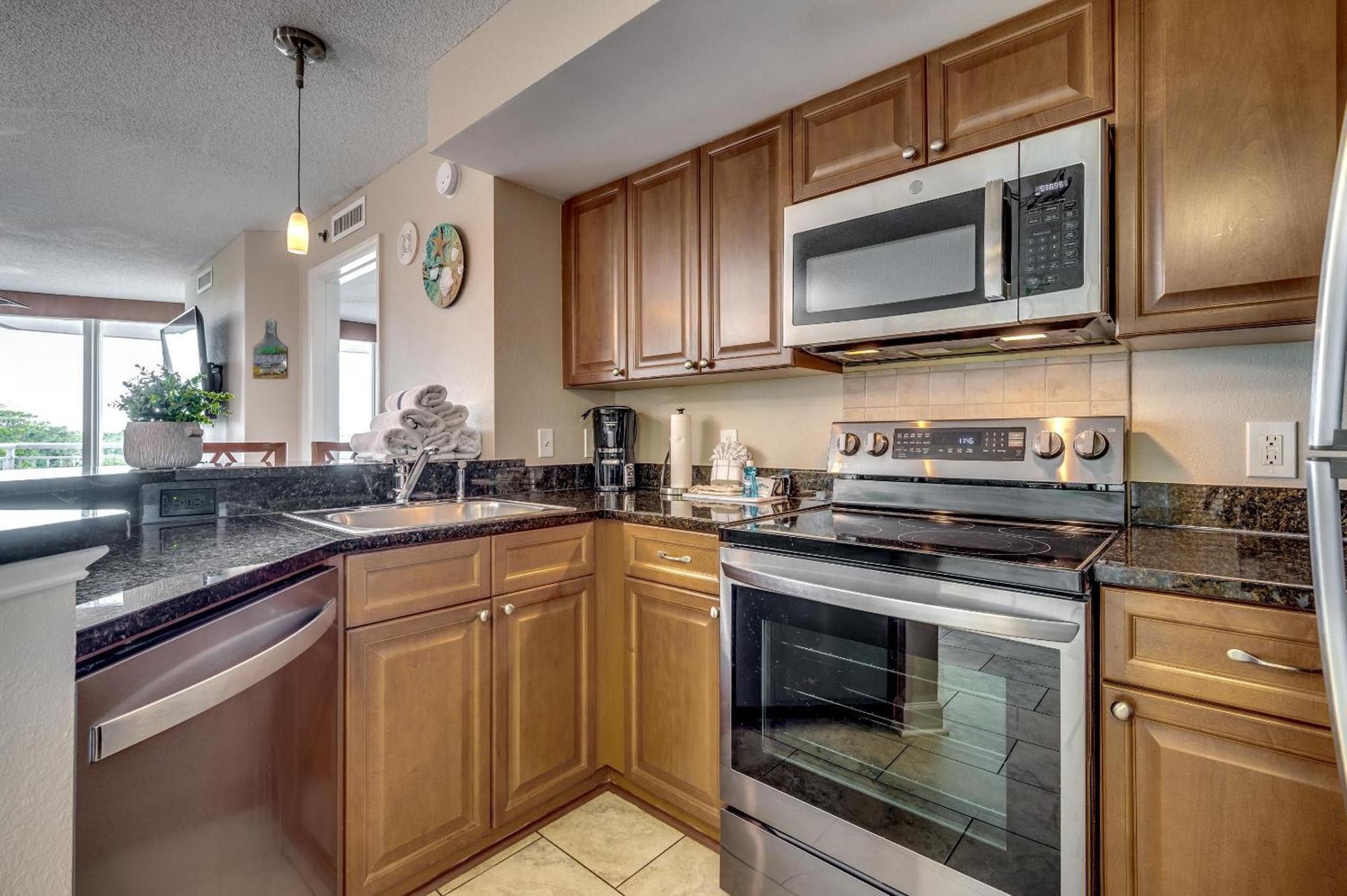 Horizon At 77th - Unit 206 *