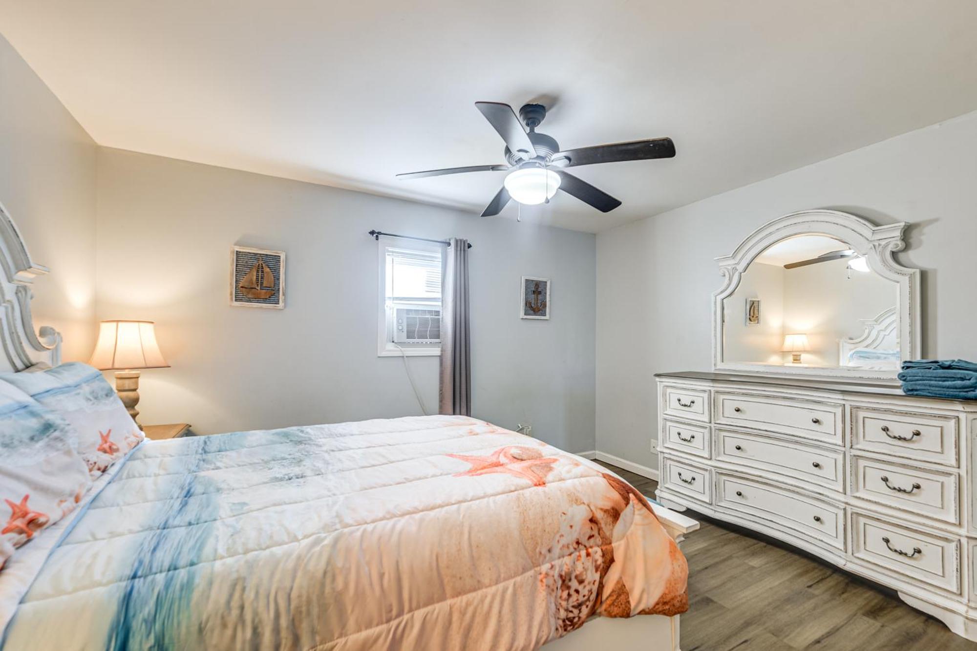 Walkable Couples Retreat In North Myrtle Beach! Apartment