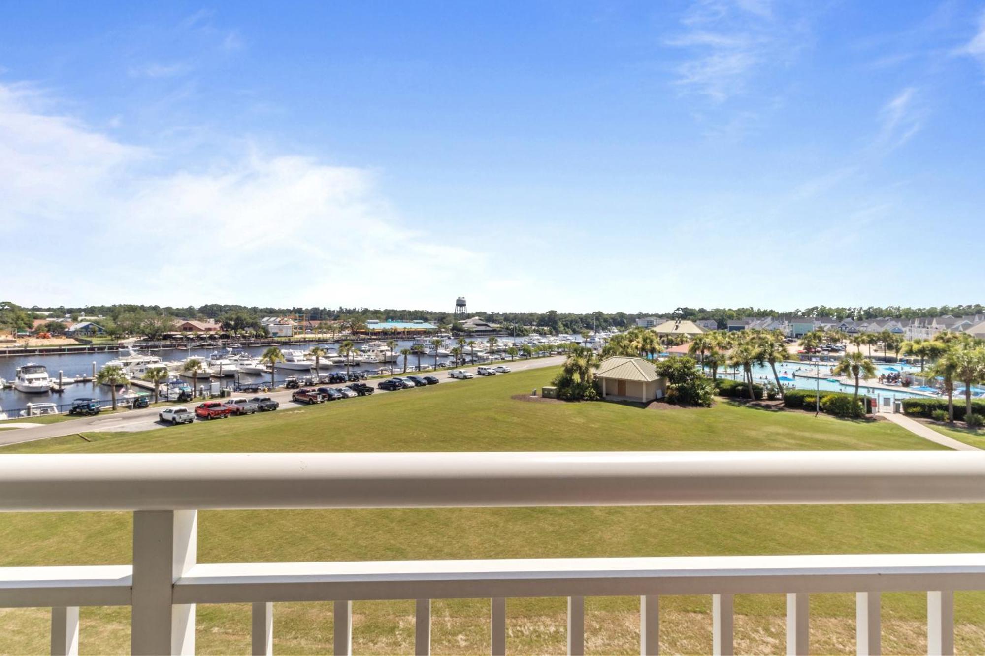 Yacht Club #1-403 Apartment