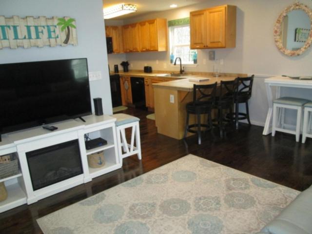 1241 Ocean Lakes Pet Friendly Golf Cart Included-beach Bum