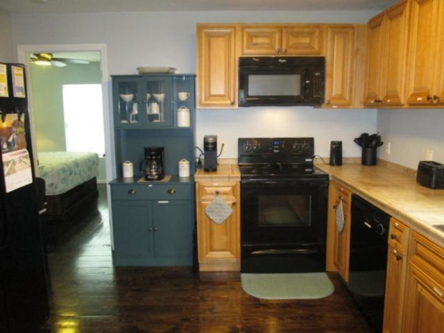 1241 Ocean Lakes Pet Friendly Golf Cart Included-beach Bum *
